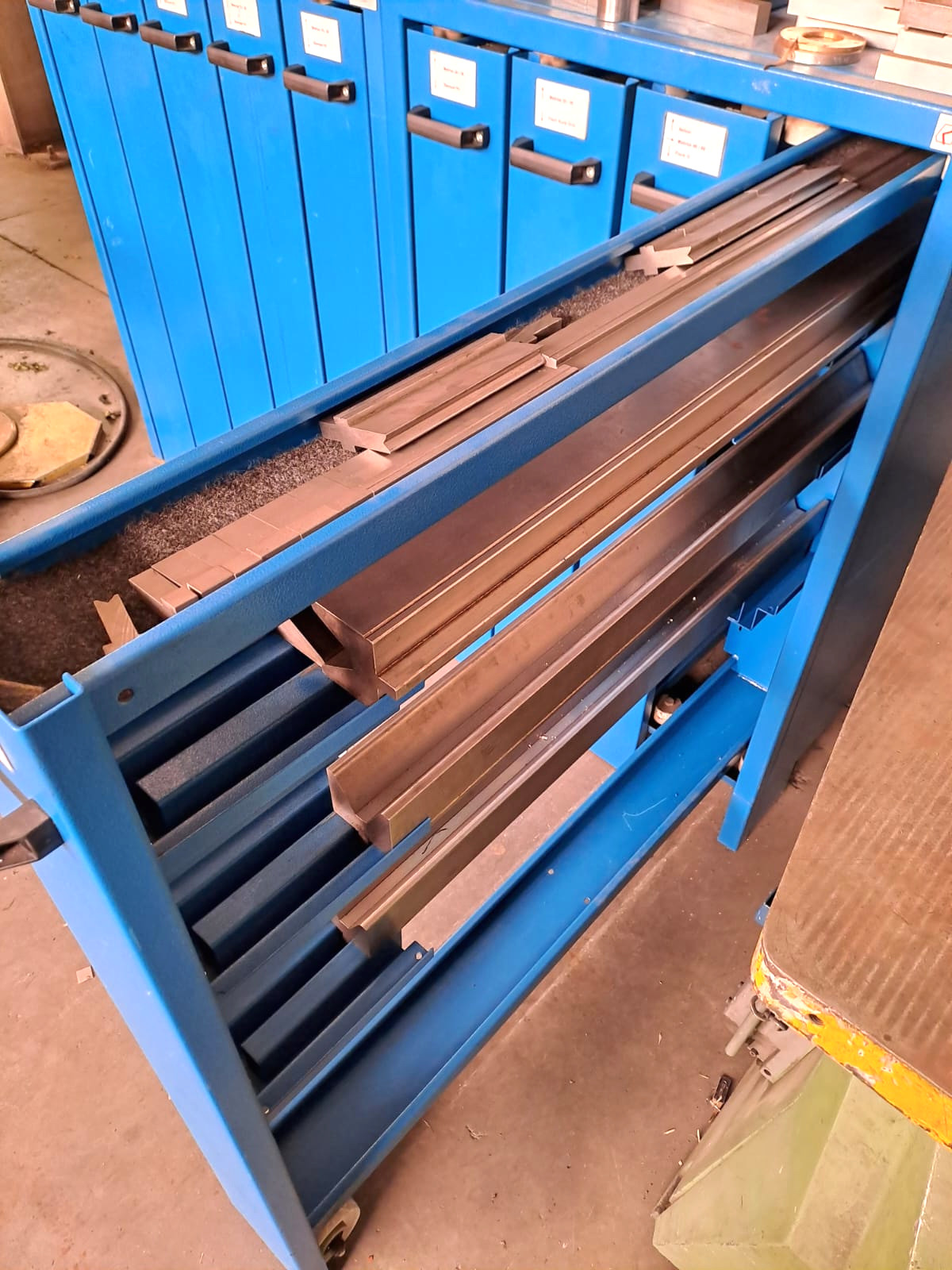 Gebruikt Beyeler RT 225x4100 I Persmachine