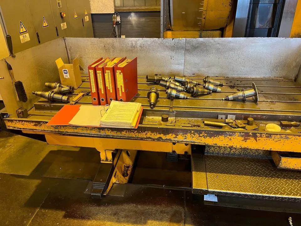 Used Mazak Powercenter V-20 I CNC Milling