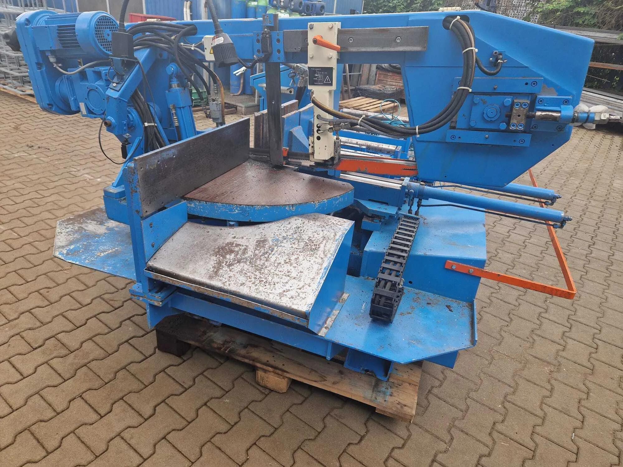 Usado Sierra de cinta MEBA Eco-line 320 DGA I