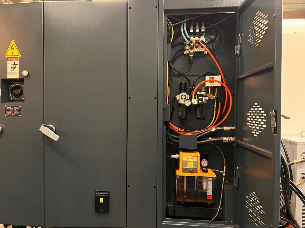 Gebruikt Posmill C 1050 I Verticaal Bewerkingscentrum