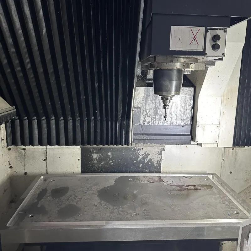 Gebruikt Doosan DNM 400 I Verticaal bewerkingscentrum