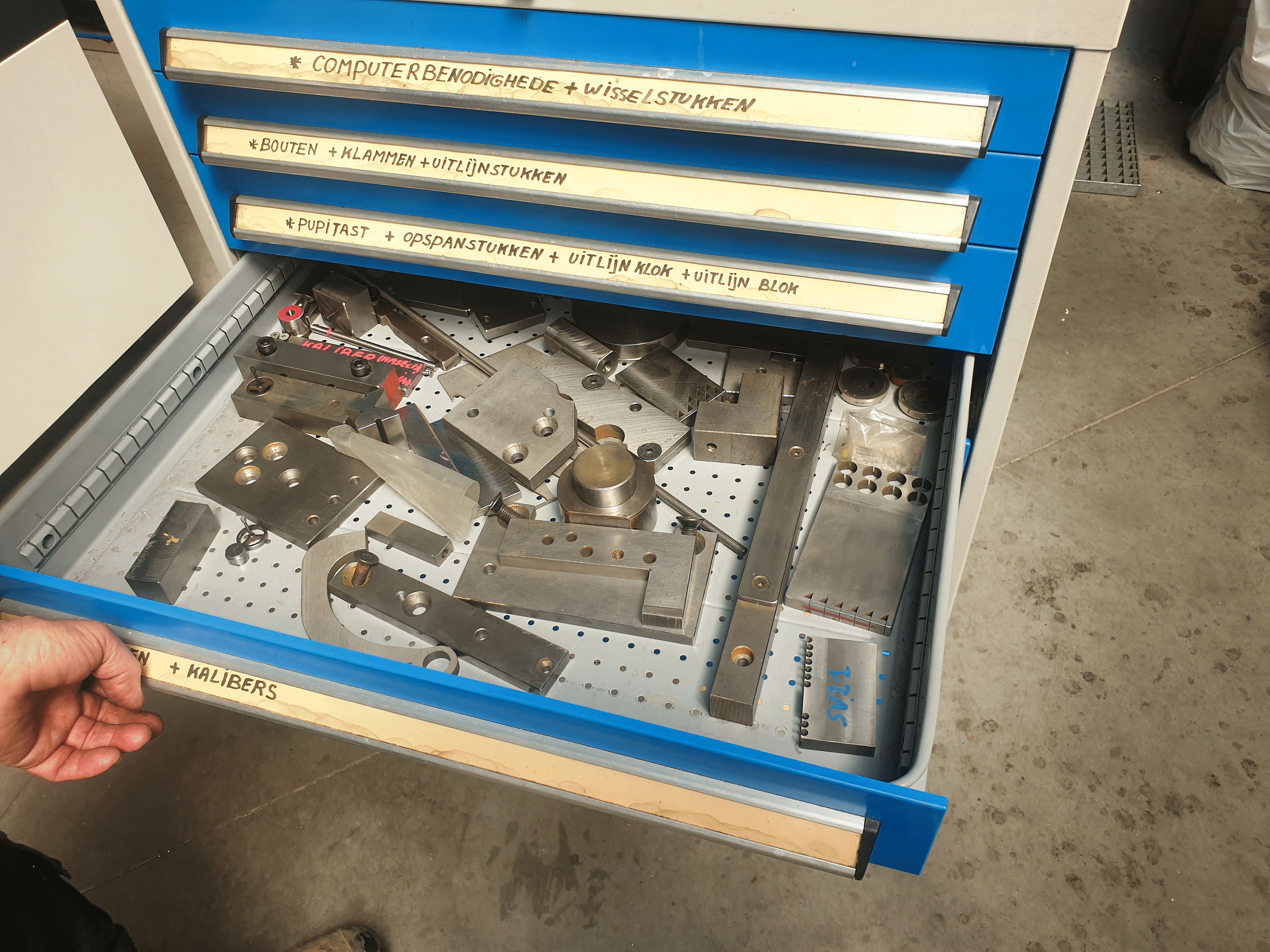 Used Fanuc Robocut a-0iC - A04B - Wire EDM - 2006