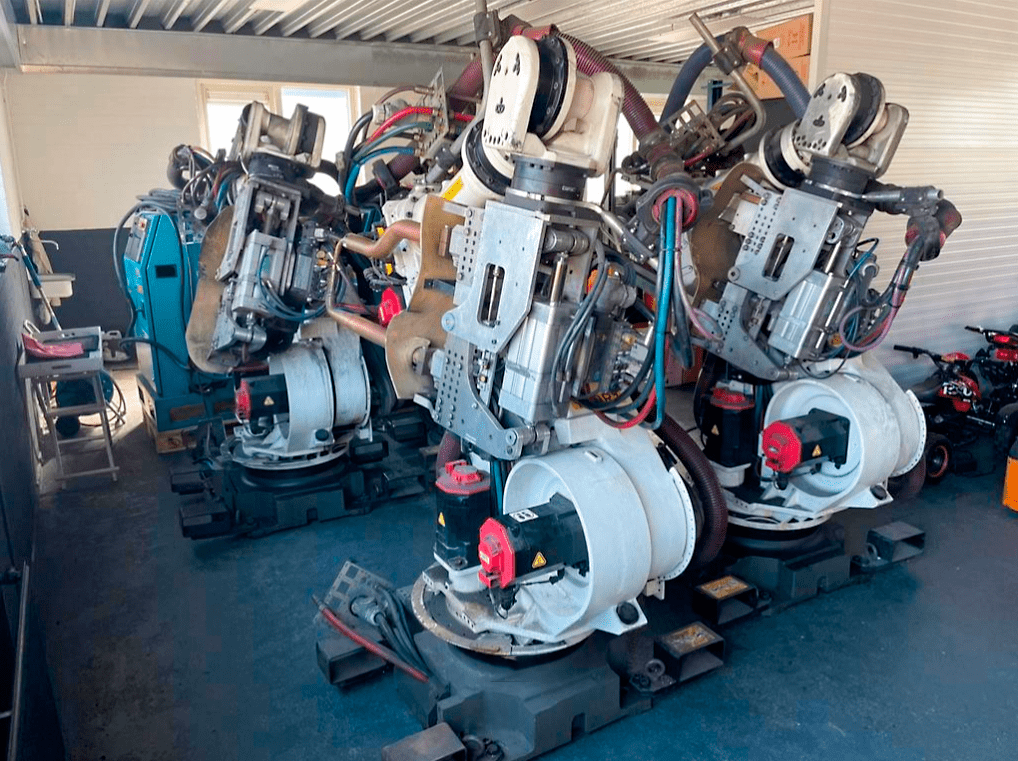 Used Fanuc R-2000iA/200F - Robot - 2002