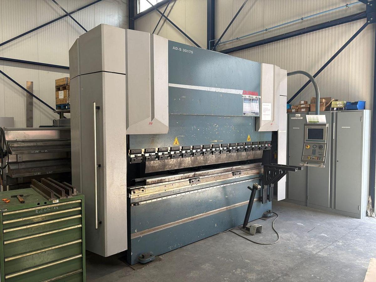 Used Durma AD-S 30175 I Press brake I 2010