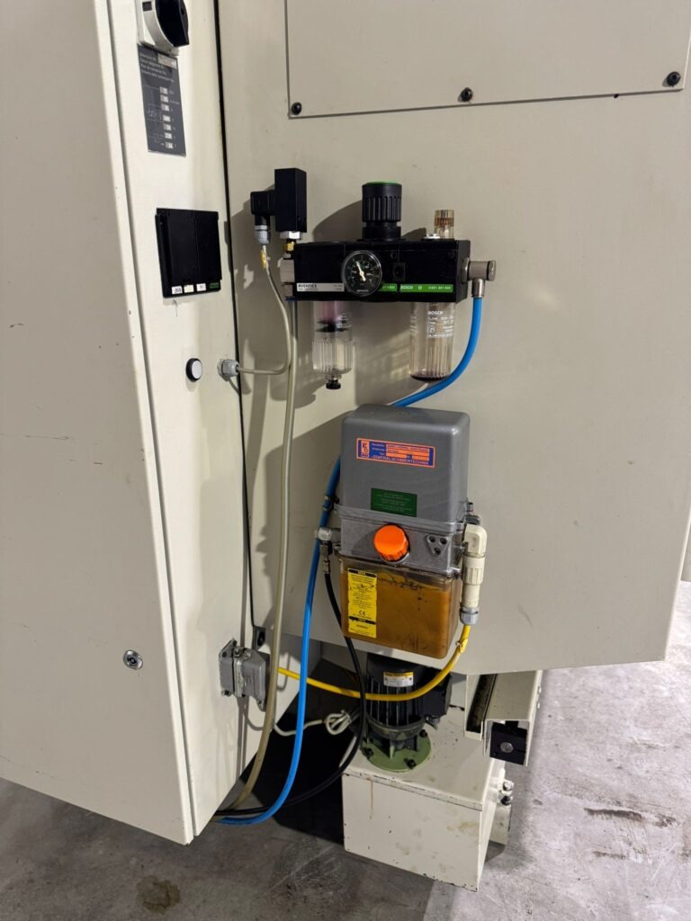 Used Deckel Maho DMU 50 T I Vertical Machining Center I 1997