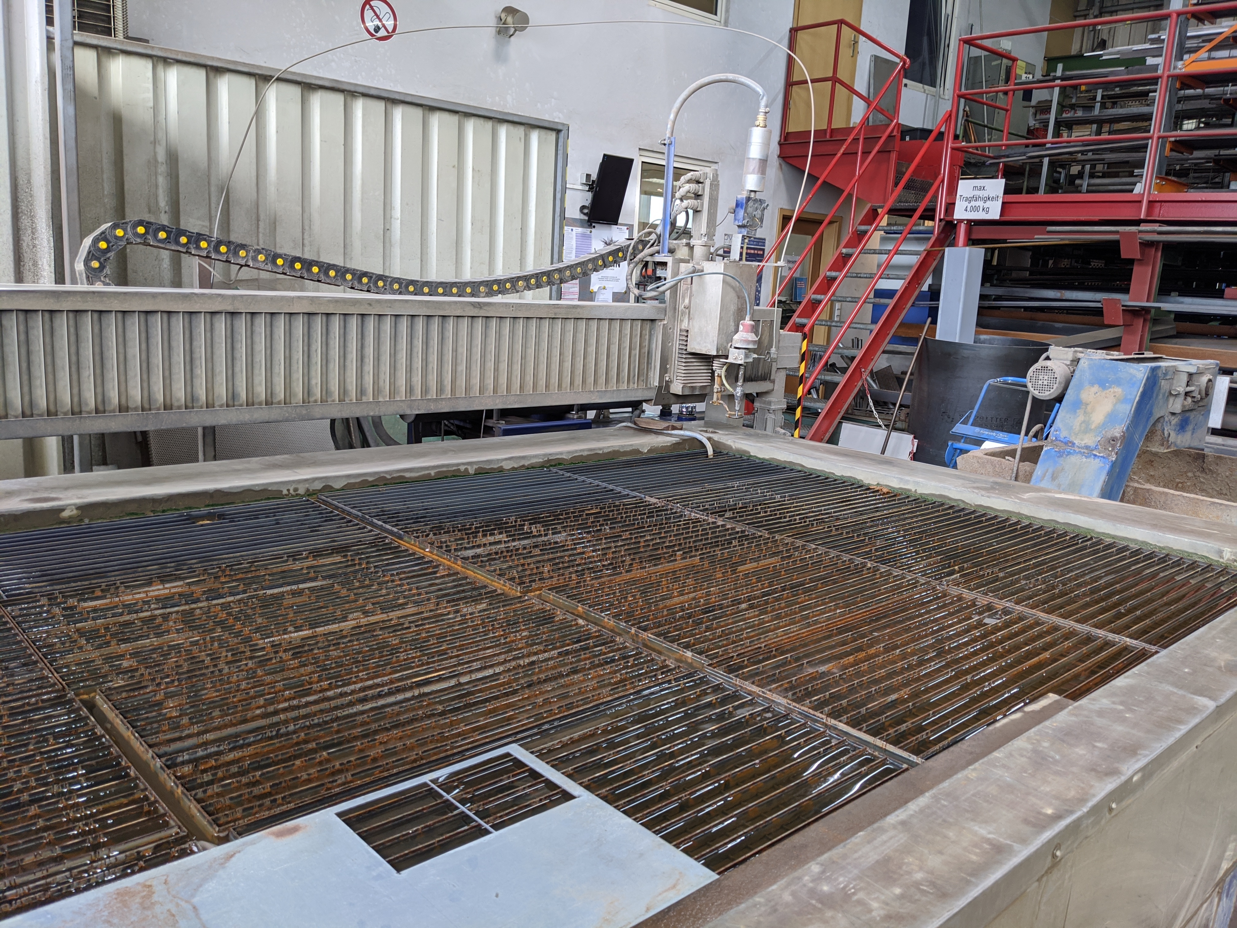 Usado CORTADORA POR CHORRO DE AGUA WF 1630 CNC