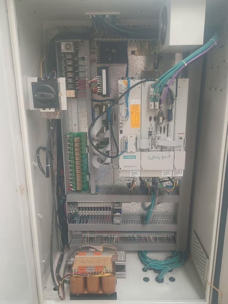 Used Chevalier VMC 2033 I Vertical Machining Center I 2001