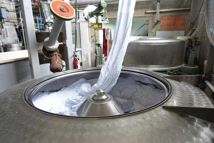 Used HYDROEXTRACTOR 1989 BENGUEREL