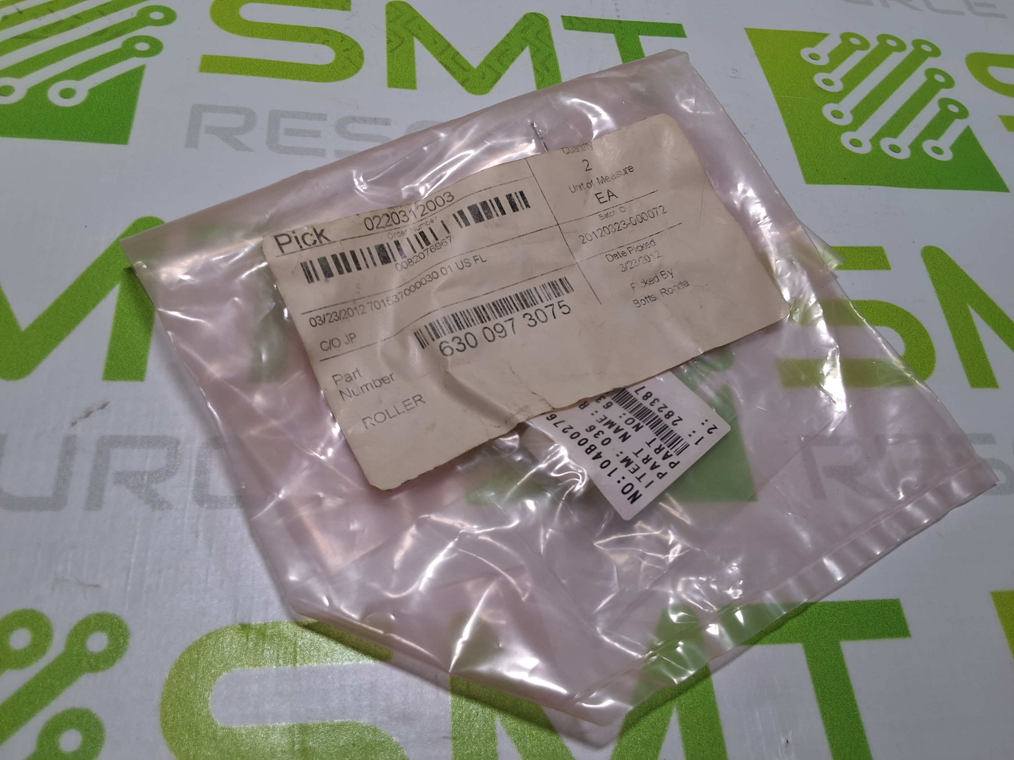 UNIVERSAL INSTRUMENTS 6300973075 ROLLER - LOT OF 2- NEW