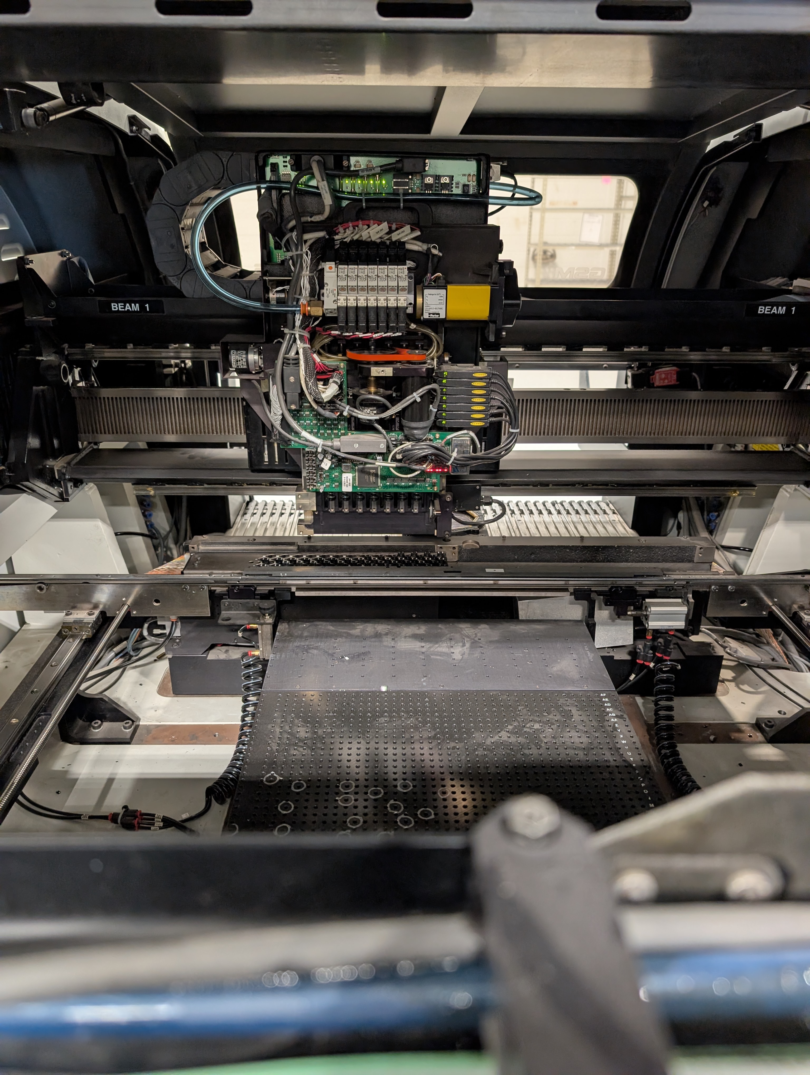 Used UIC GX-14D Pick and Place Machine