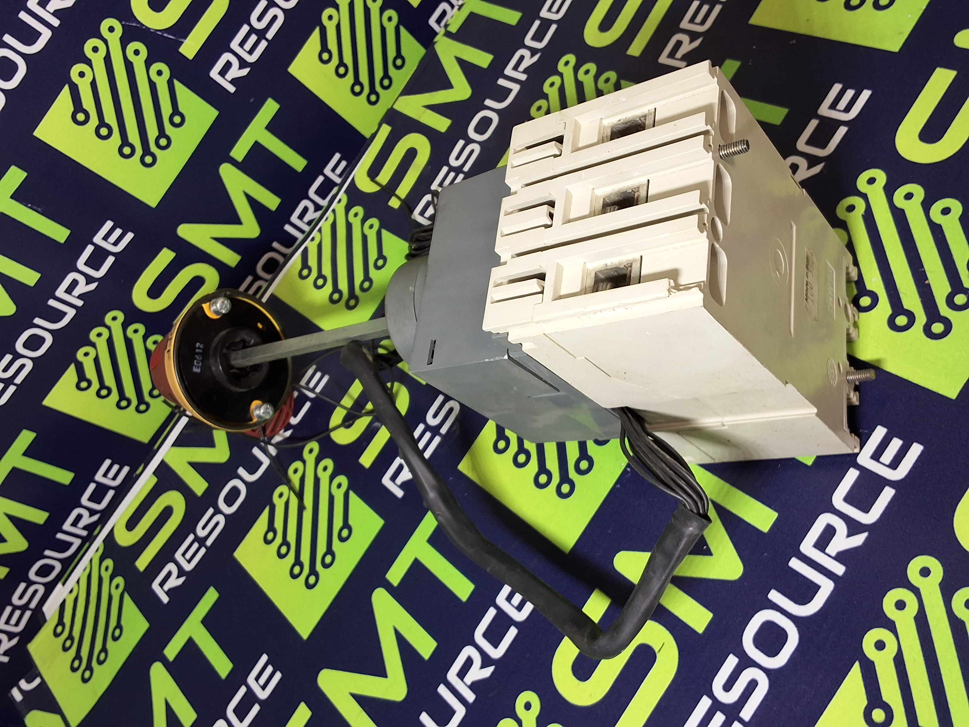 Used ABB TMAX T1N-D CIRCUIT BREAKER ROTARY SWITCH 