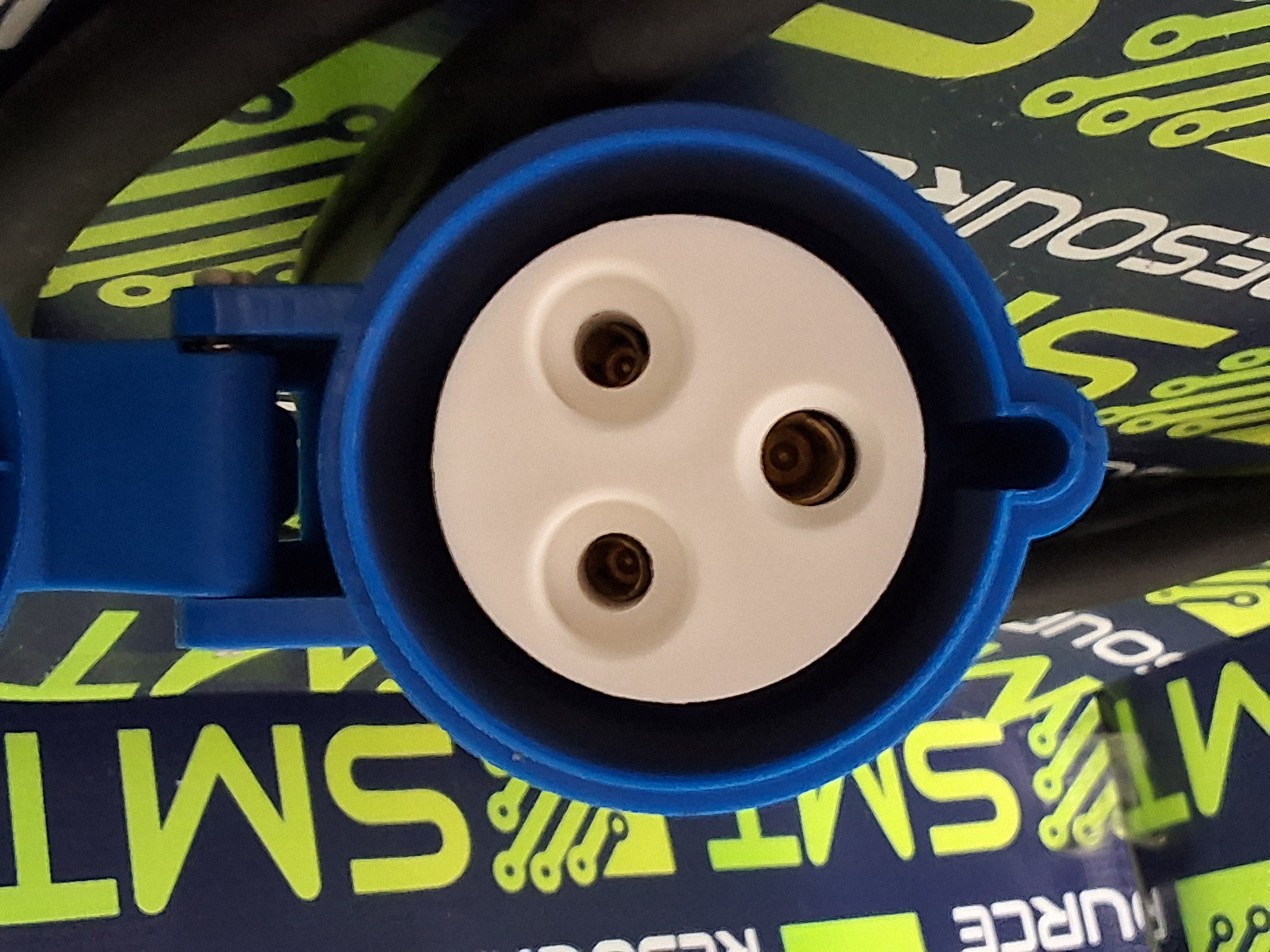 Used ZNPON S32341 INDUSTRIAL PLUG AND SOCKET CONNECTOR 32A 3-PIN 200-250V