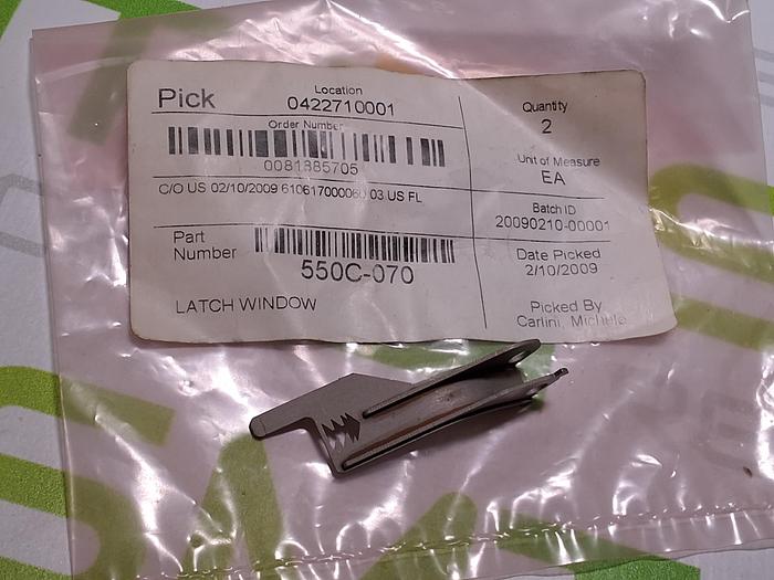 UNIVERSAL INSTRUMENTS 550C-070 LATCH WINDOW - NEW