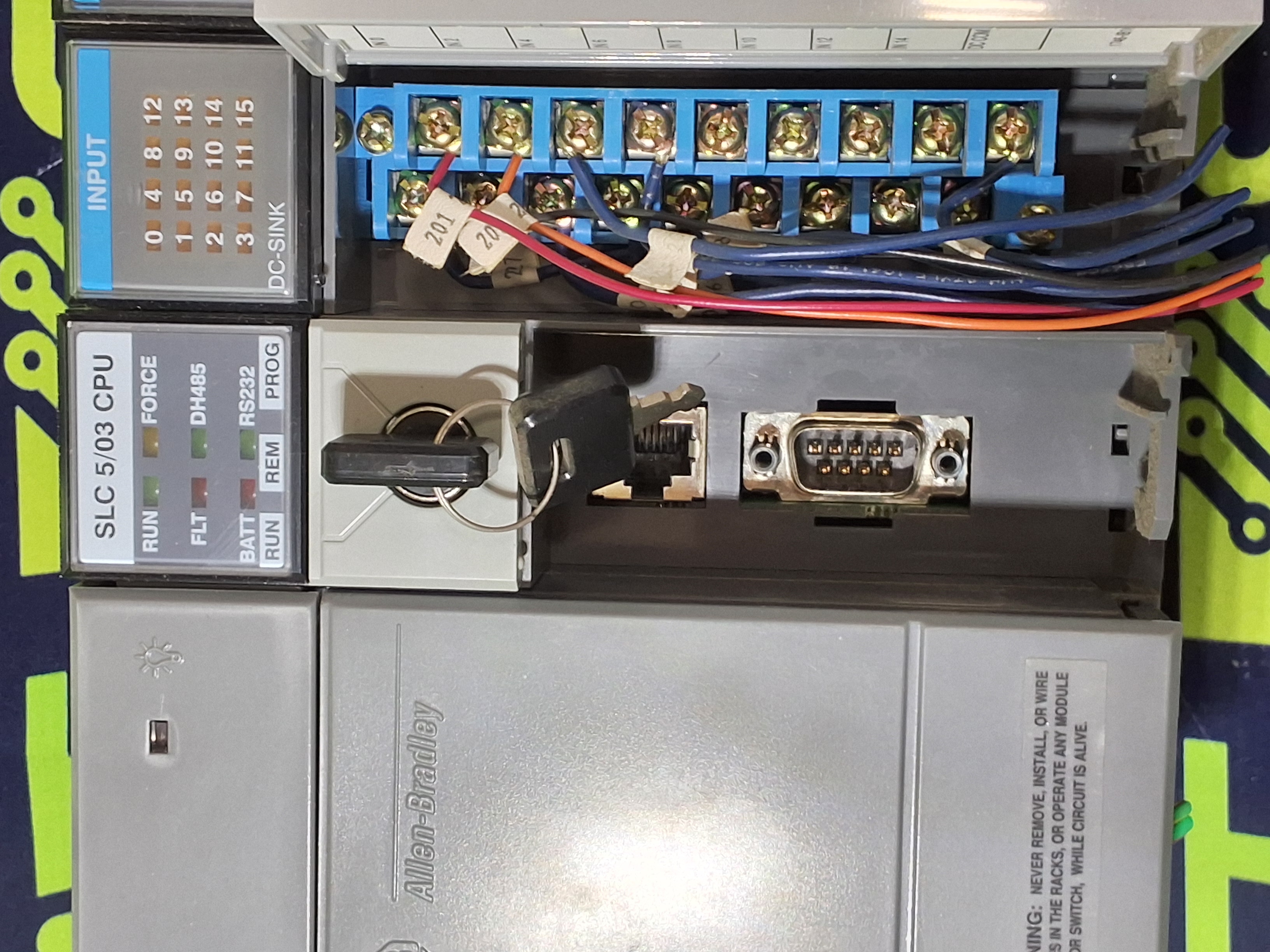 Used ALLEN BRADLEY SLC 500 7-SLOT RACK DC POWER SUPPLY SLC 5/03 CPU MODULE 1746-A7 WITH 2 KEYS