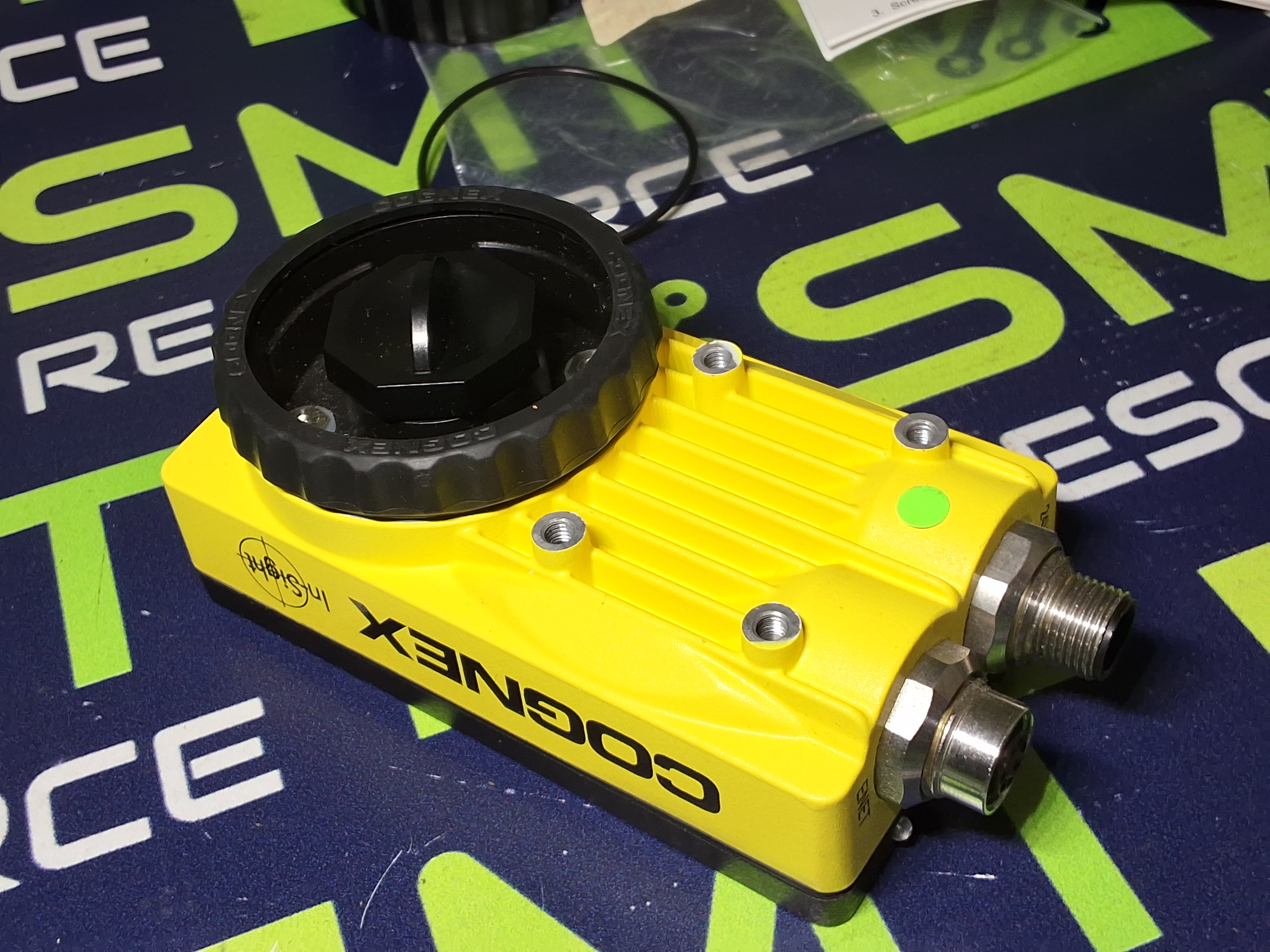 Used COGNEX IS5400-00 IN-SIGHT 00 A INDUSTRIAL MACHINE VISION CAMERA 