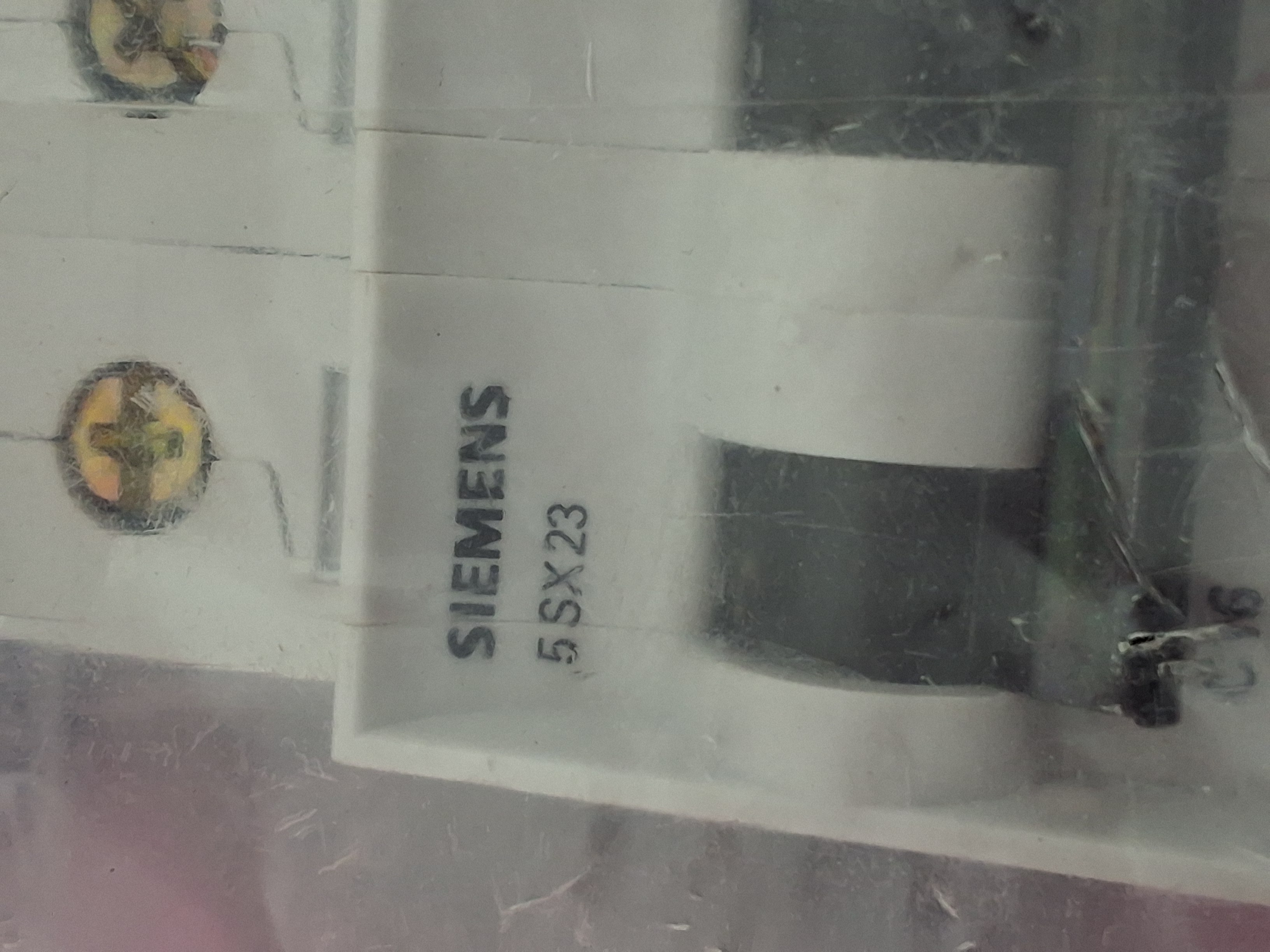 SIEMENS 5SX23 / 5SX2 CIRCUIT BREAKER 3-POLE 480VAC - BRAND NEW