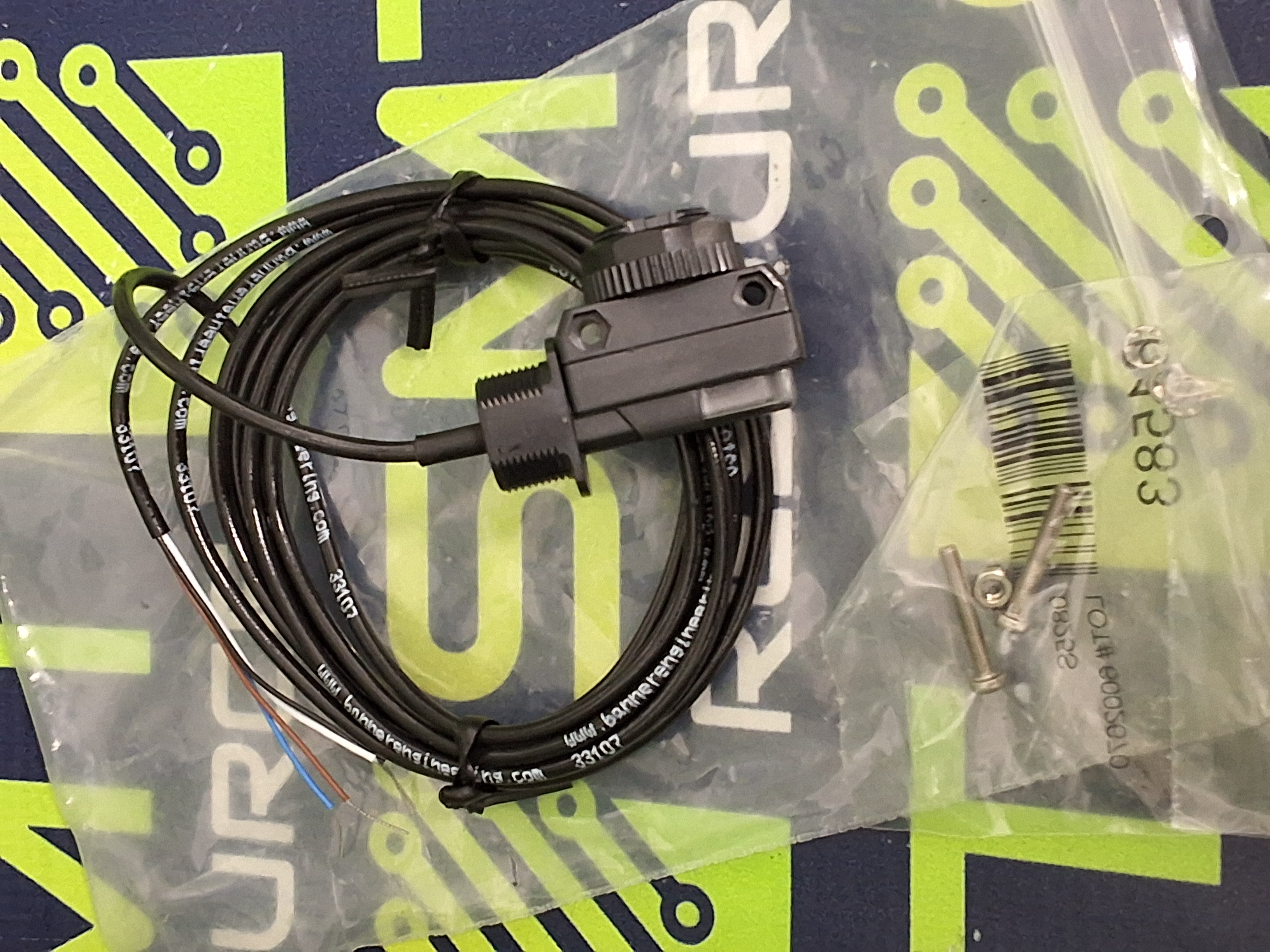 BANNER DS18VN6LPW WIDE-ANGLE PHOTOELECTRIC SENSOR 10-30VDC - BRAND NEW