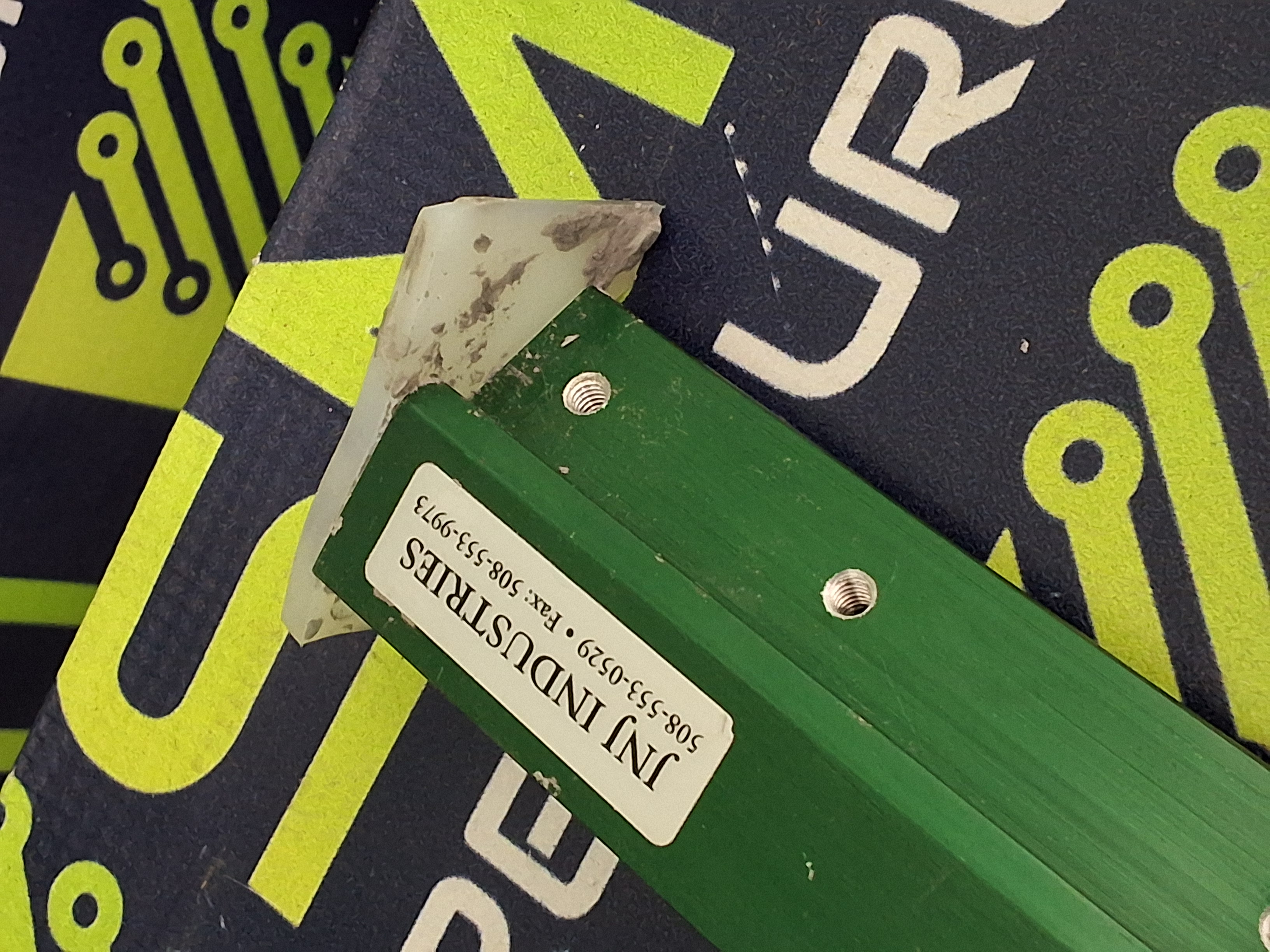 Used DEK JNJ INDUSTRIES 19in SQUEEGEE BLADE SET