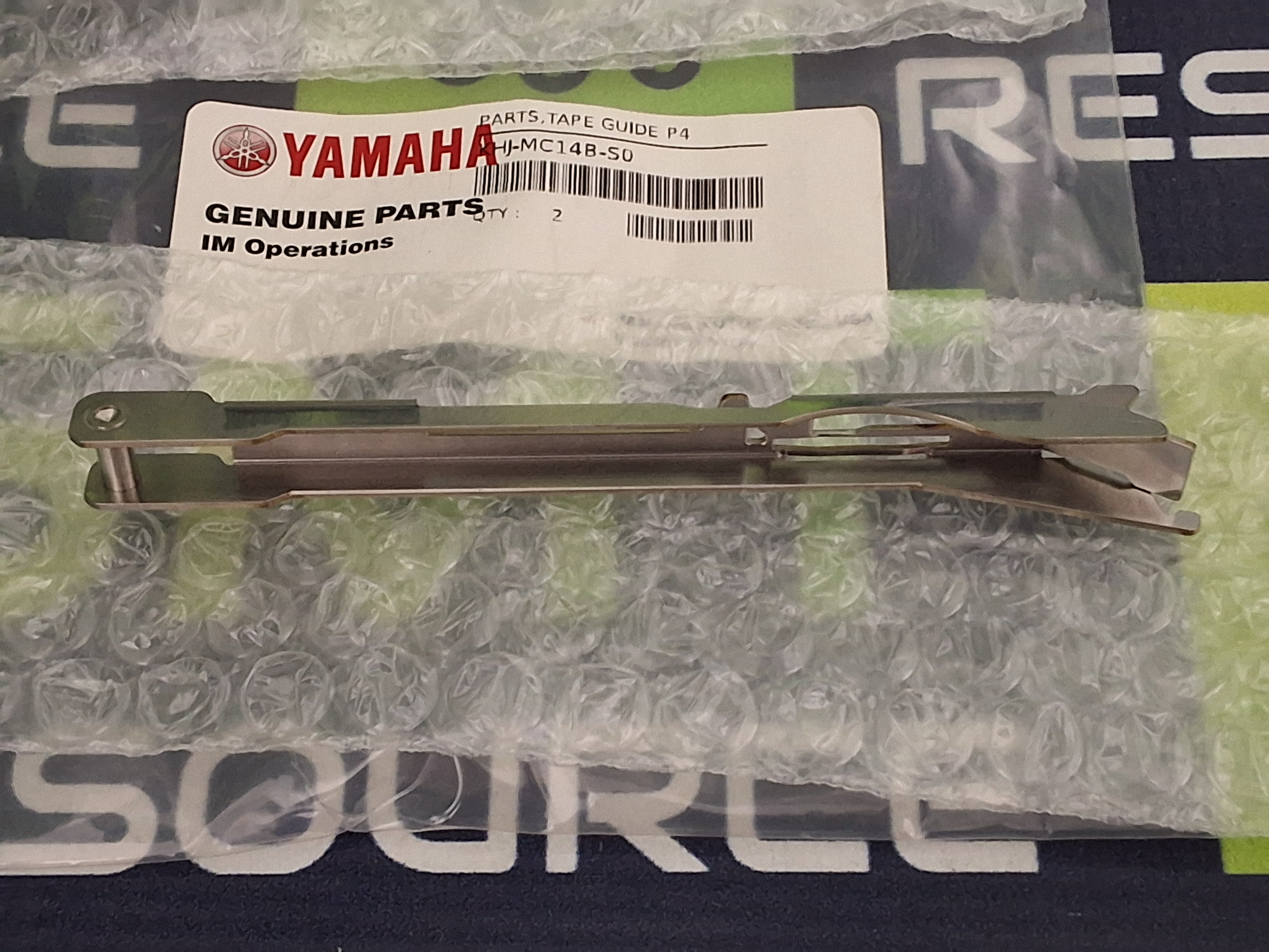 YAMAHA KHJ-MC14B-S0 TAPE GUIDE P4 4mm - LOT OF 2 - BRAND NEW