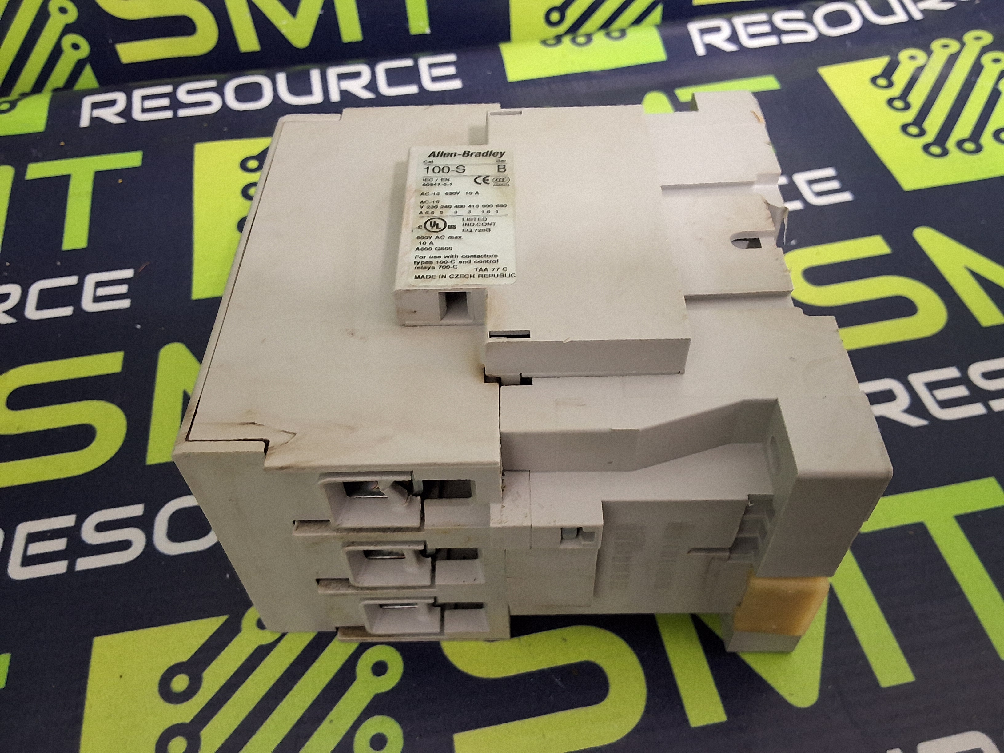 Used ALLEN-BRADLEY 100-C60*00 MAGNETIC CONTACTOR 3-POLE 690V 100A 600VAC