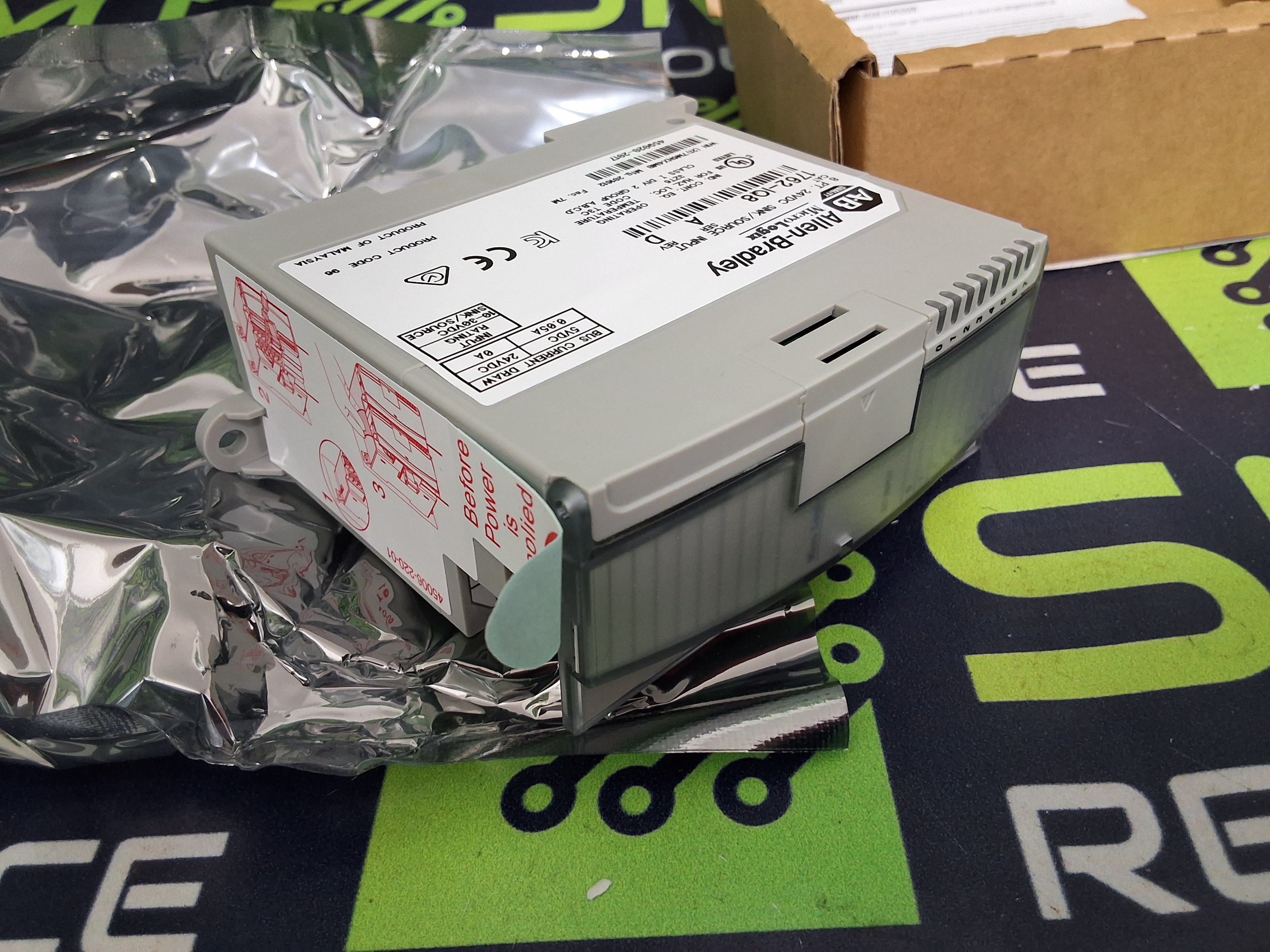 ALLEN-BRADLEY 1762-IQ8 MicroLogic EXPANSION MODULE 8-POINT 24VDC - BRAND NEW