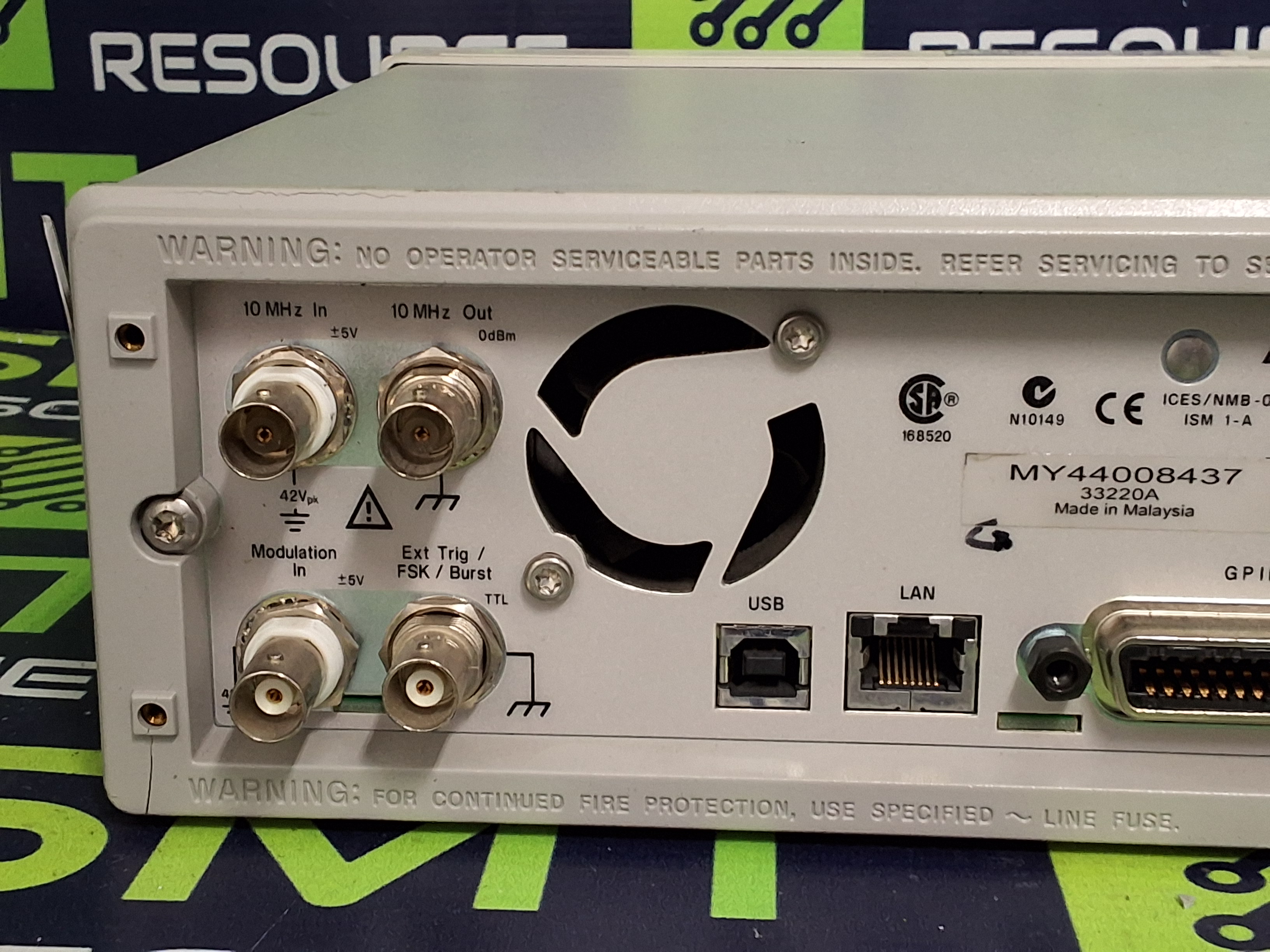 Used HP AGILENT / KEYSIGHT 33220A 20MHz FUNCTION / ARBITRARY WAVEFORM GENERATOR - TESTED & WORKING