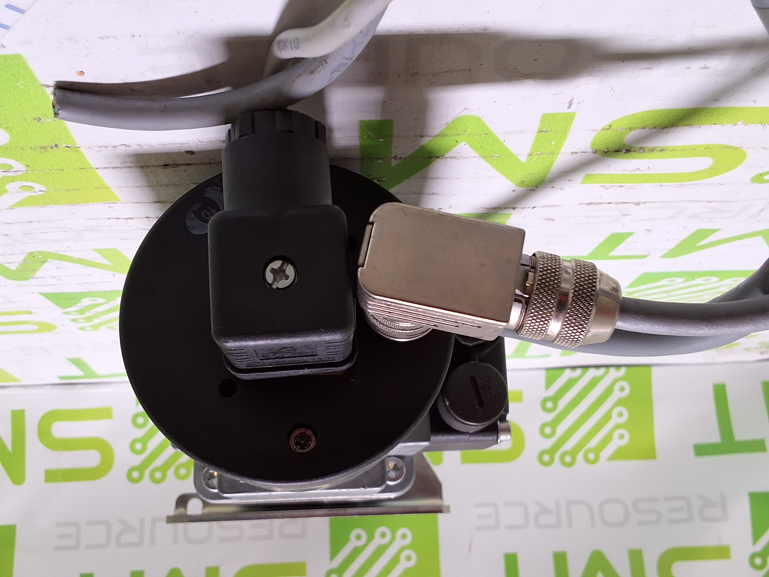 Used DEK DUNKERMOTOREN RISING TABLE MOTOR BG83S - 188988