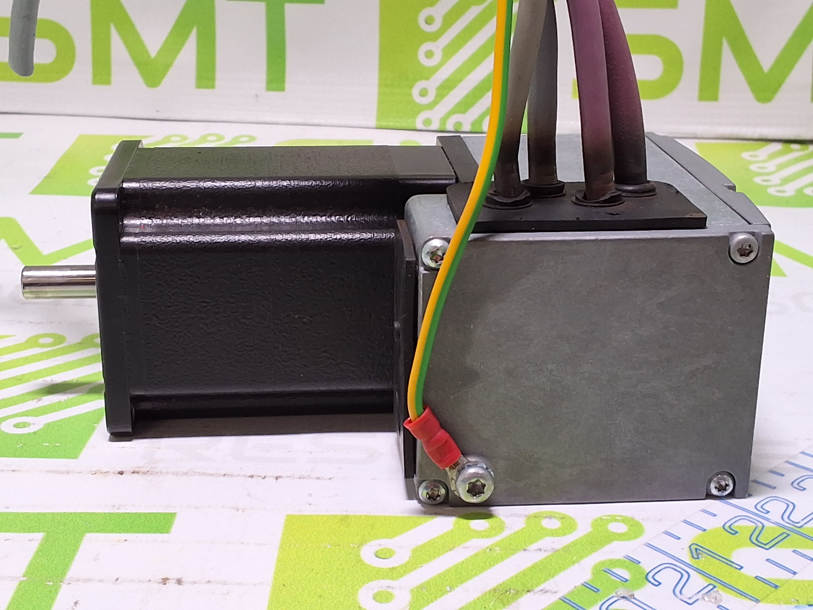Used BERGER LAHR IFS63/2CAN-DS/---B54/O-001RPP41 SERVO MOTOR 3,5A