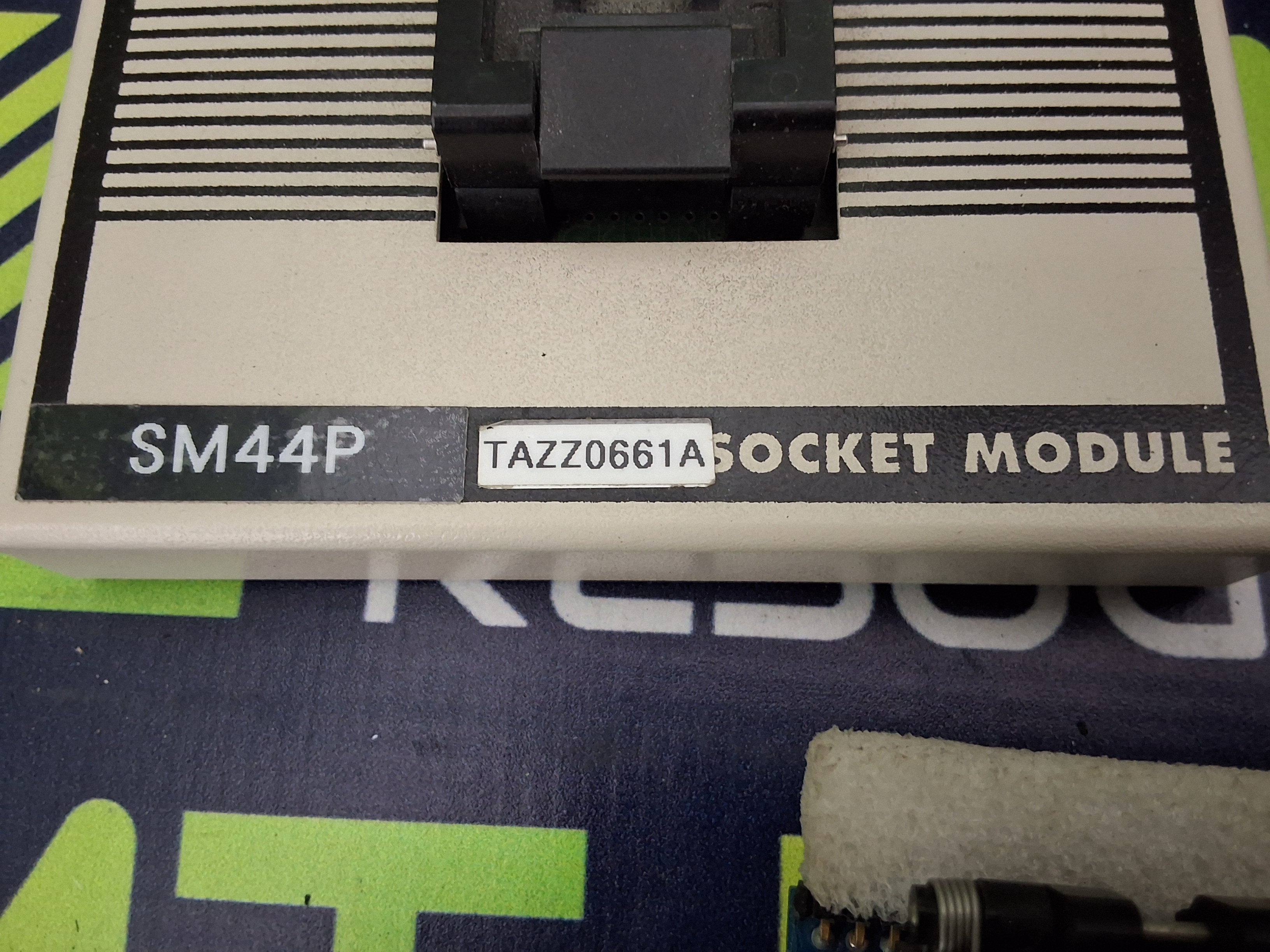 Used BP MICROSYSTEMS BP-1200 UNIVERSAL DEVICE PROGRAMMER WITH SM44P SOCKET MODULE AND CABLES