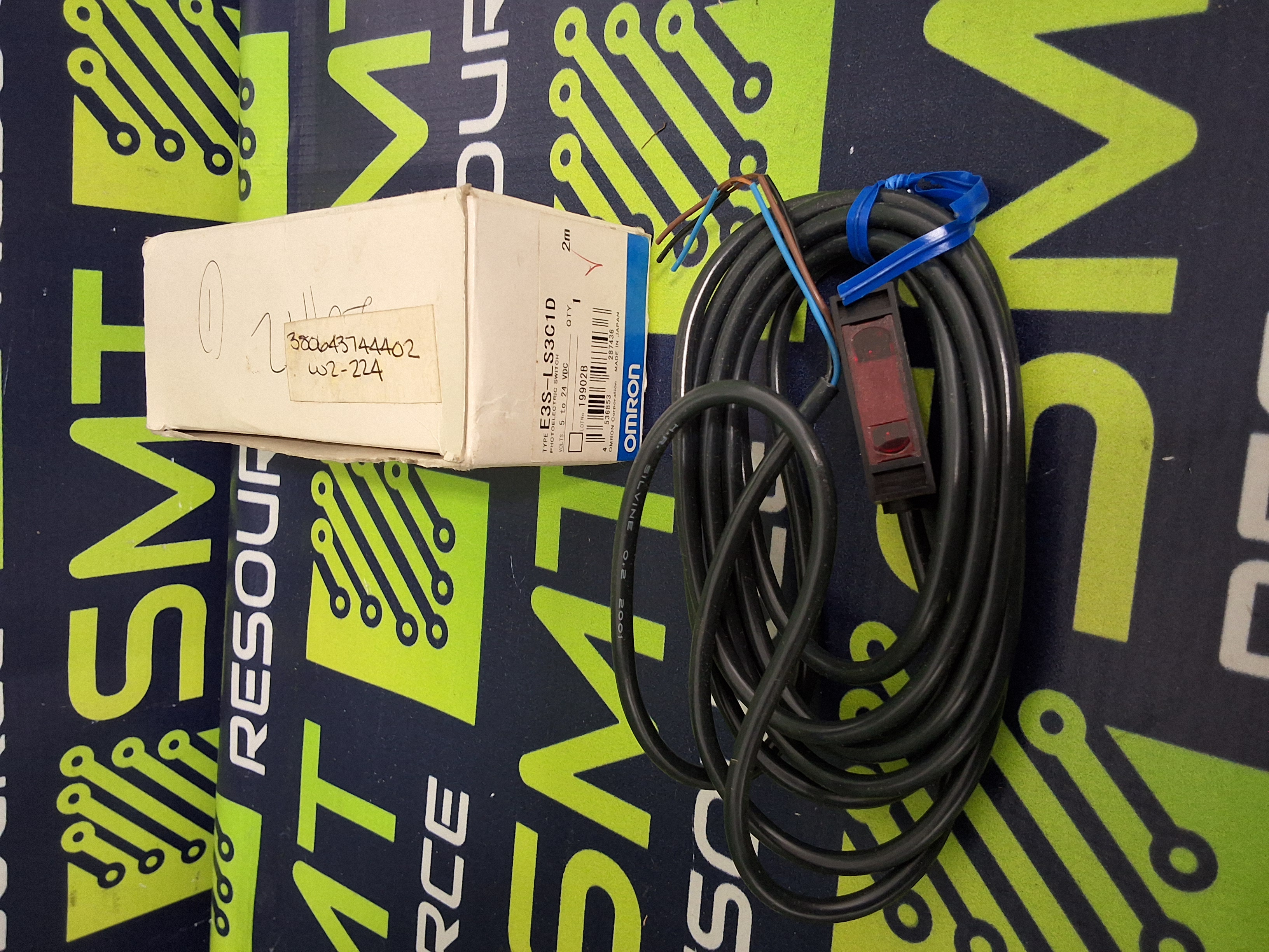 OMRON E3S-LS3C1D REFLECTIVE PHOTOELECTRIC SENSOR 5VDC - 24VDC - BRAND NEW