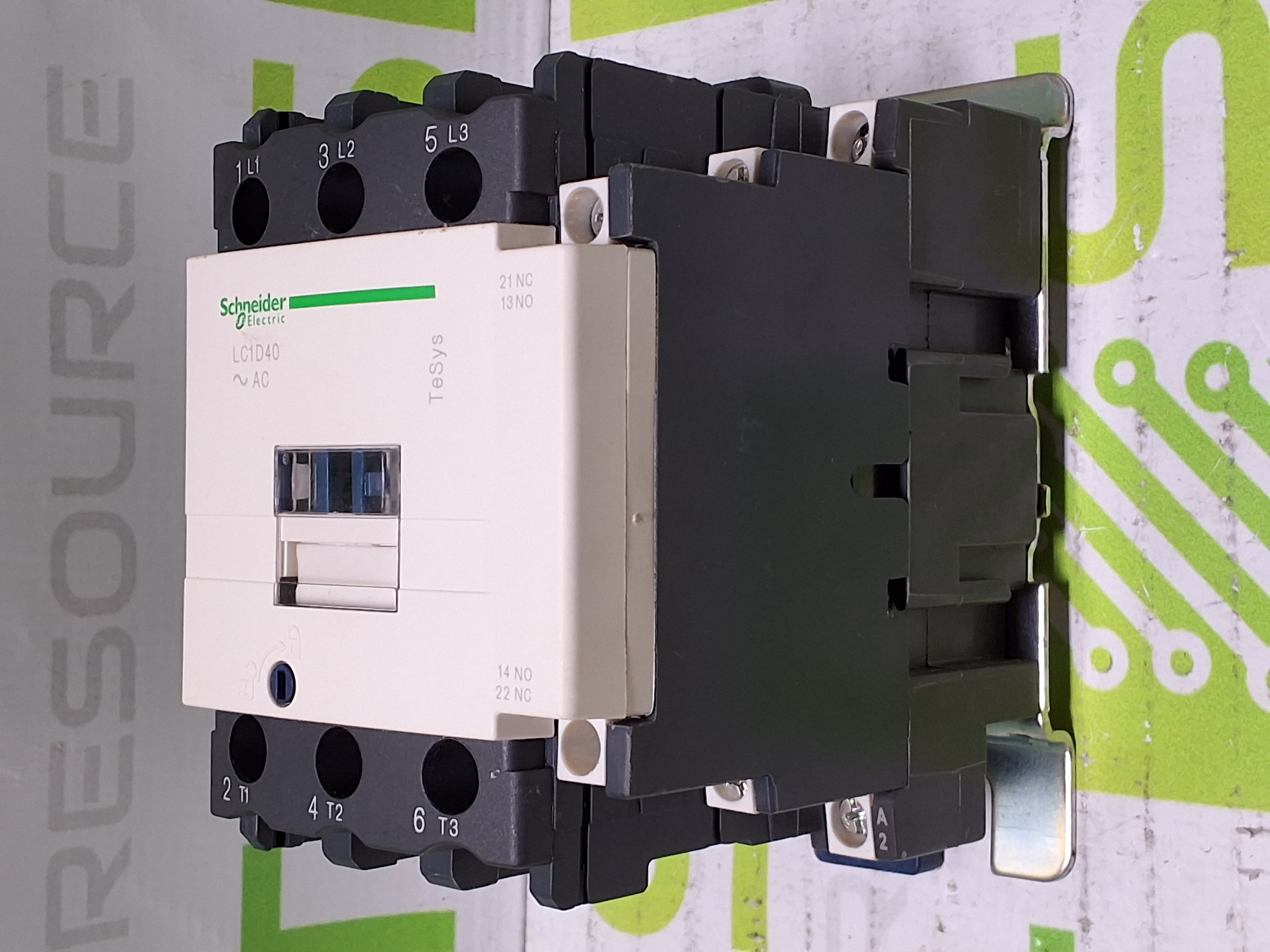 Used SCHNEIDER ELECTRIC LC1D40 CONTACTOR