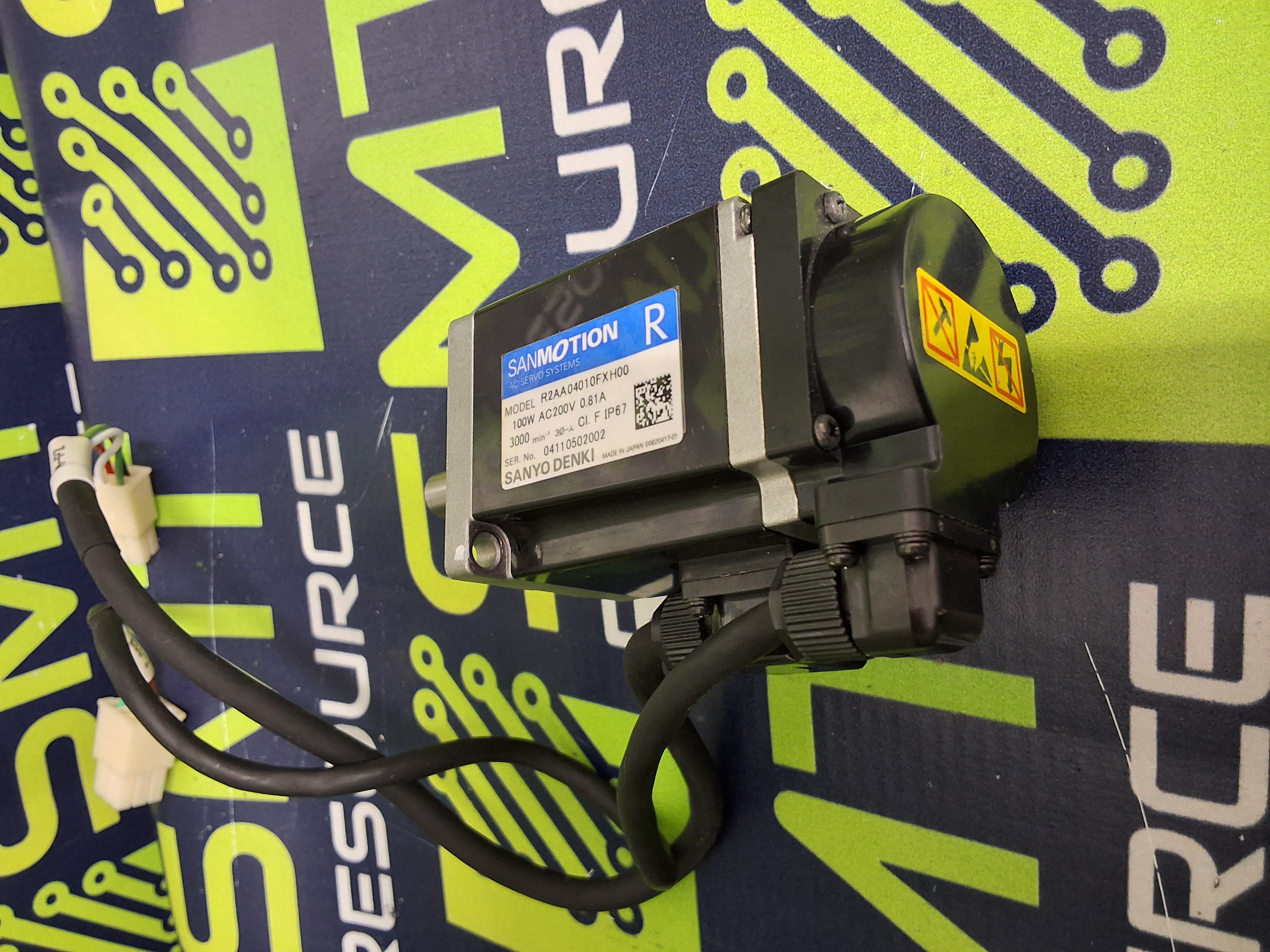 Used SANYO DENKI SanMotion R2AA04010FXH00 AC SERVO MOTOR 100W 200V AC