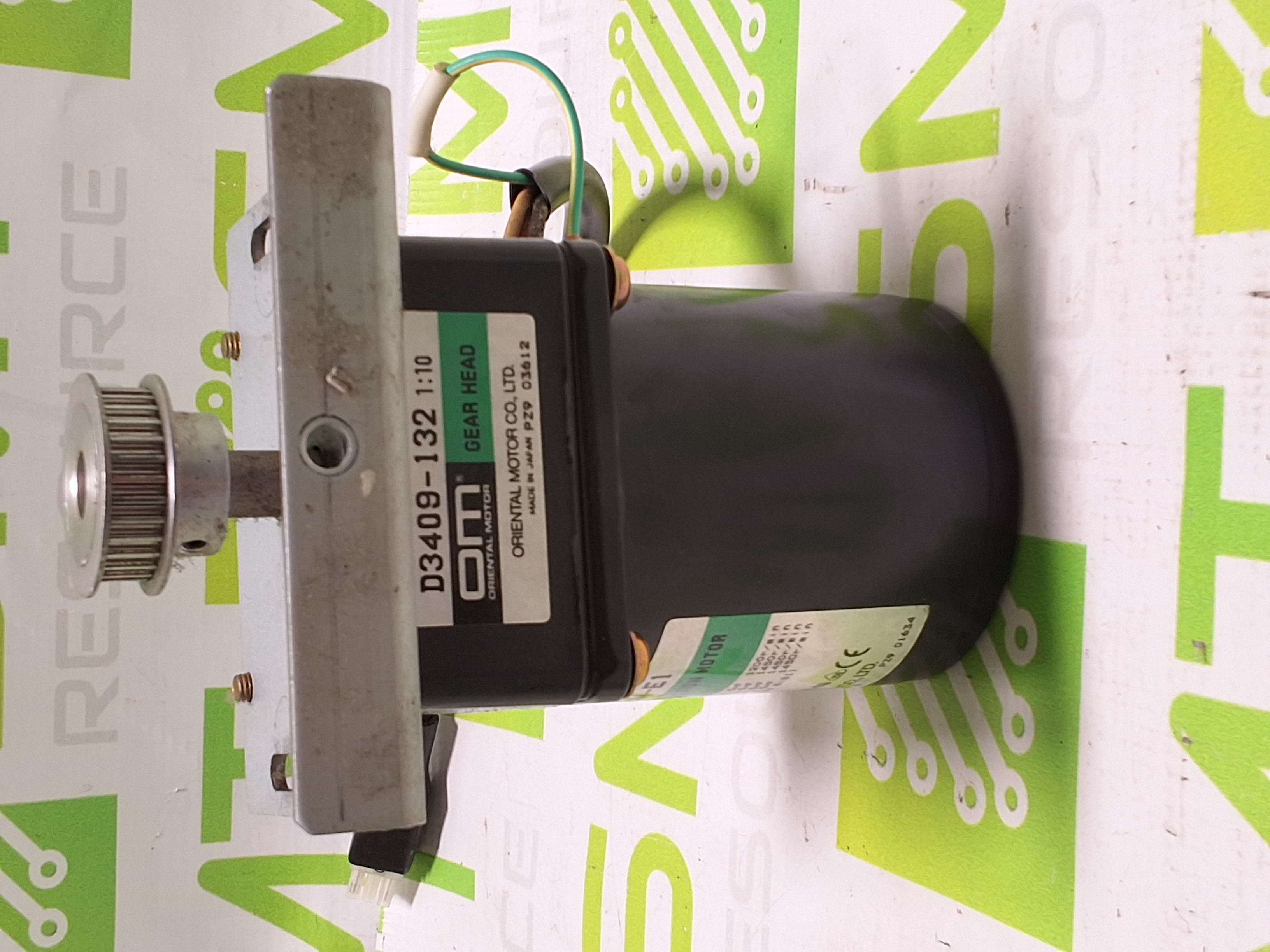 Used ORIENTAL MOTOR 31K15GN-AW-E1 INDUCTION MOTOR WITH D3409-132 1:10 GEAR HEAD