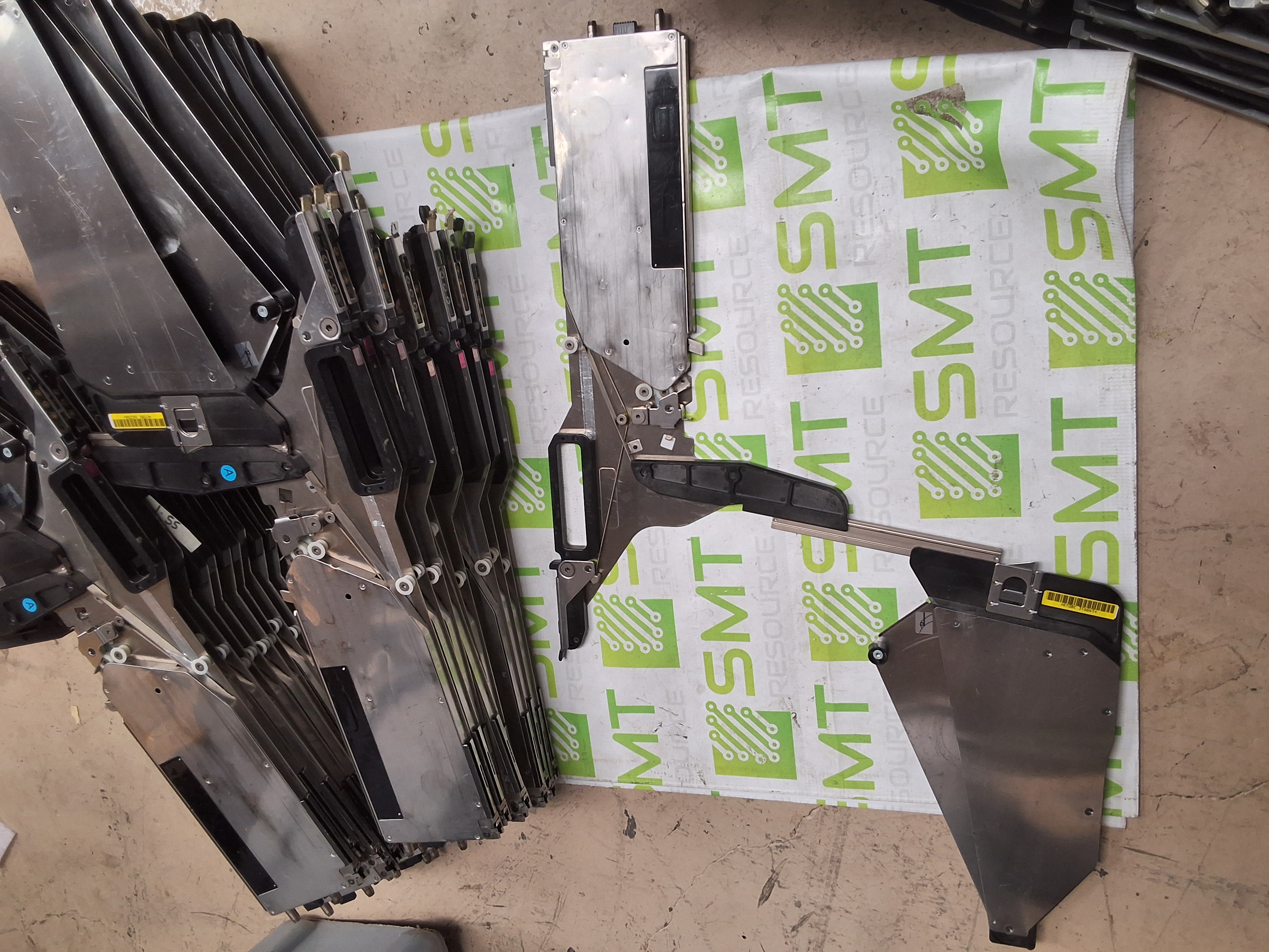 Used FUJI NXT KT08C 8mm FEEDER W8