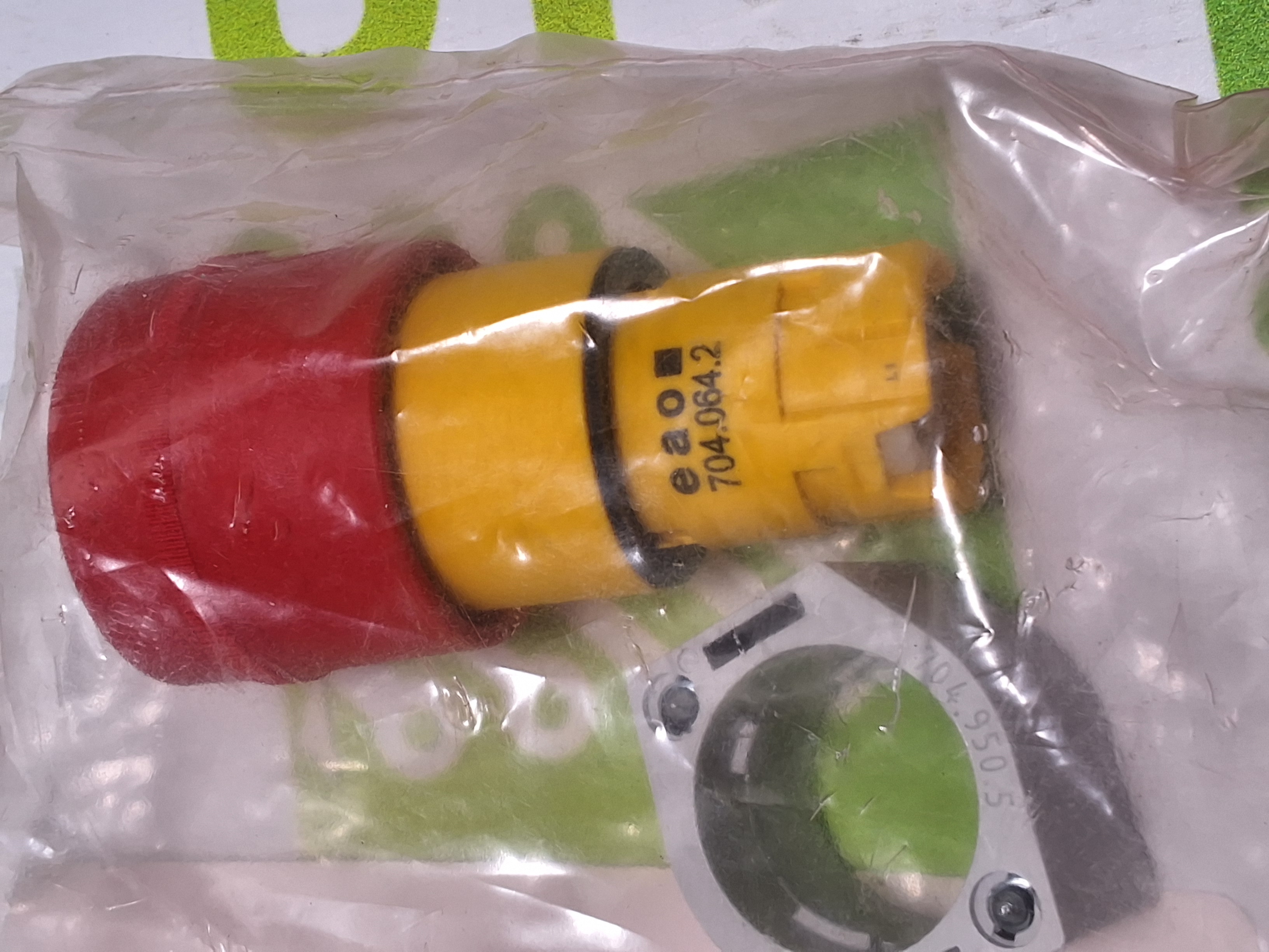 UNIVERSAL INSTRUMENTS 43346102 E-STOP SWITCH - BRAND NEW SEALED