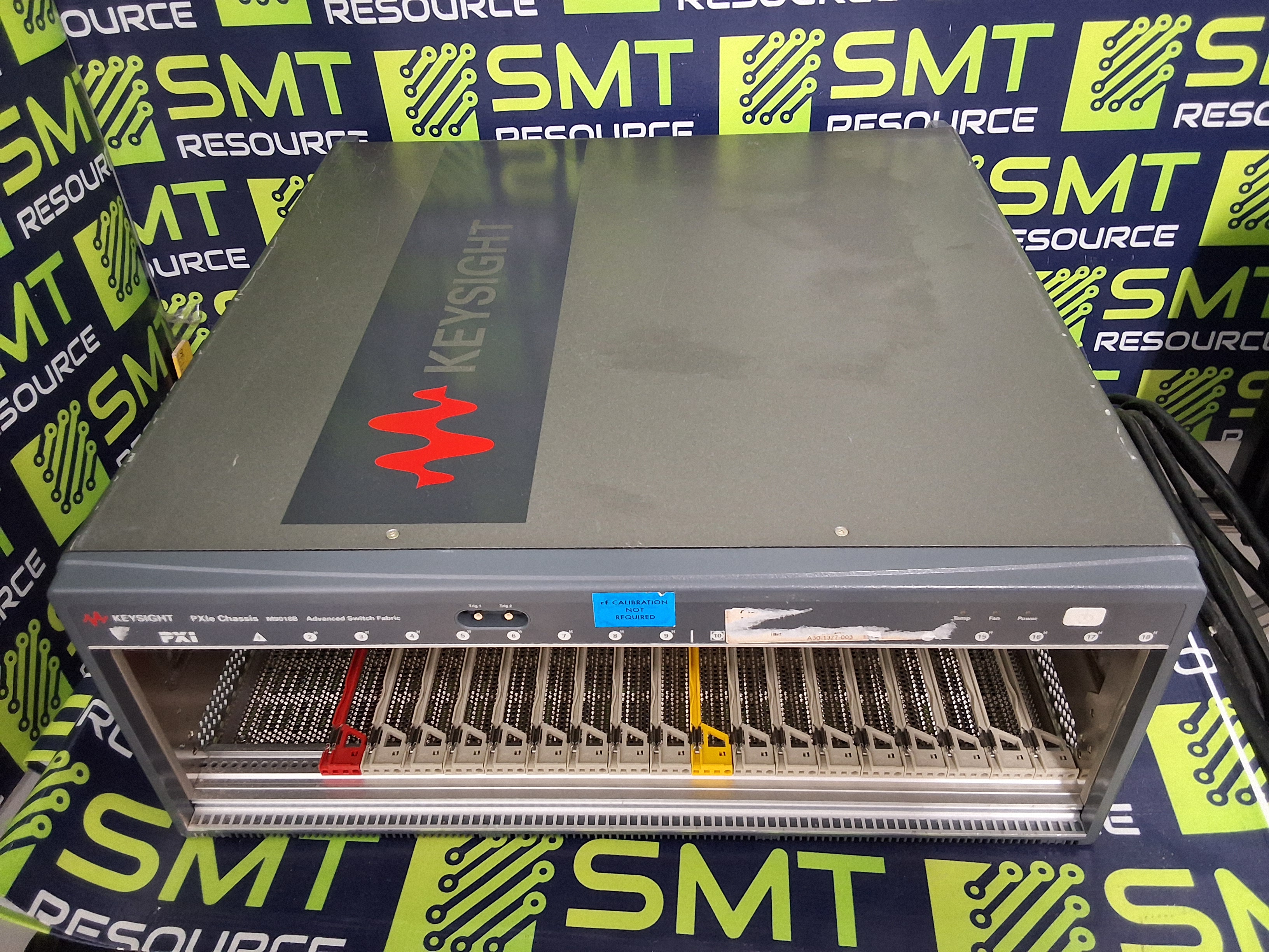 Used KEYSIGHT PXIe CHASSIS M9018B ADVANCED SWITCH FABRIC 18-SLOT 220/240V 1300W