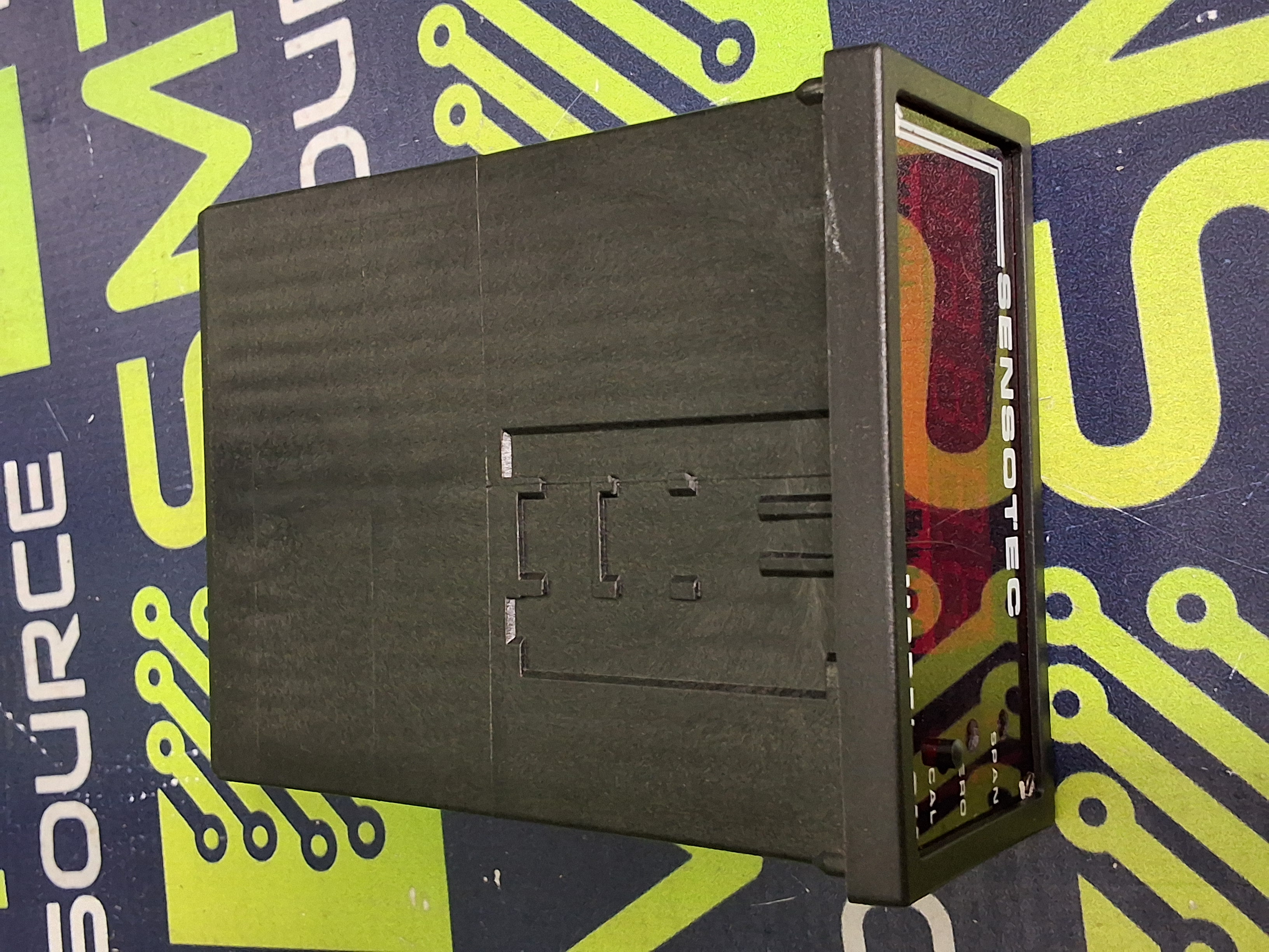 Used SENSOTEC 060-3147-01 PANEL METER / SENSOR CONTROLLER 0-5VDC