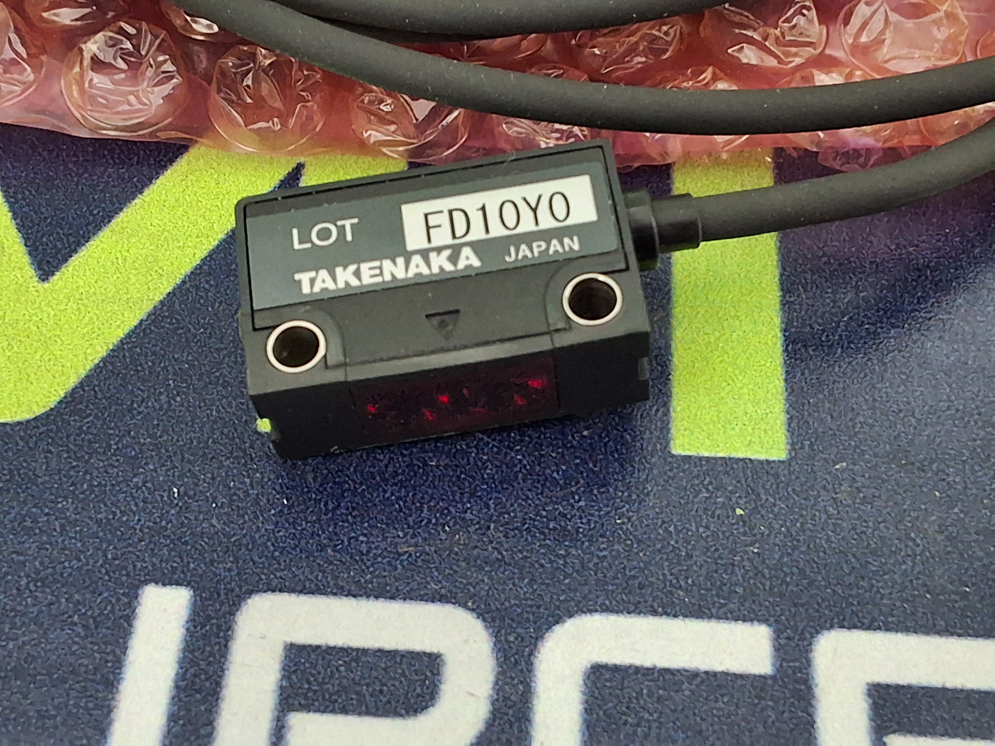 TAKEX / TAKENAKA DL-SR4 DIFFUSE-REFLECTION PHOTOELECTRIC SENSOR 12-24VDC - BRAND NEW