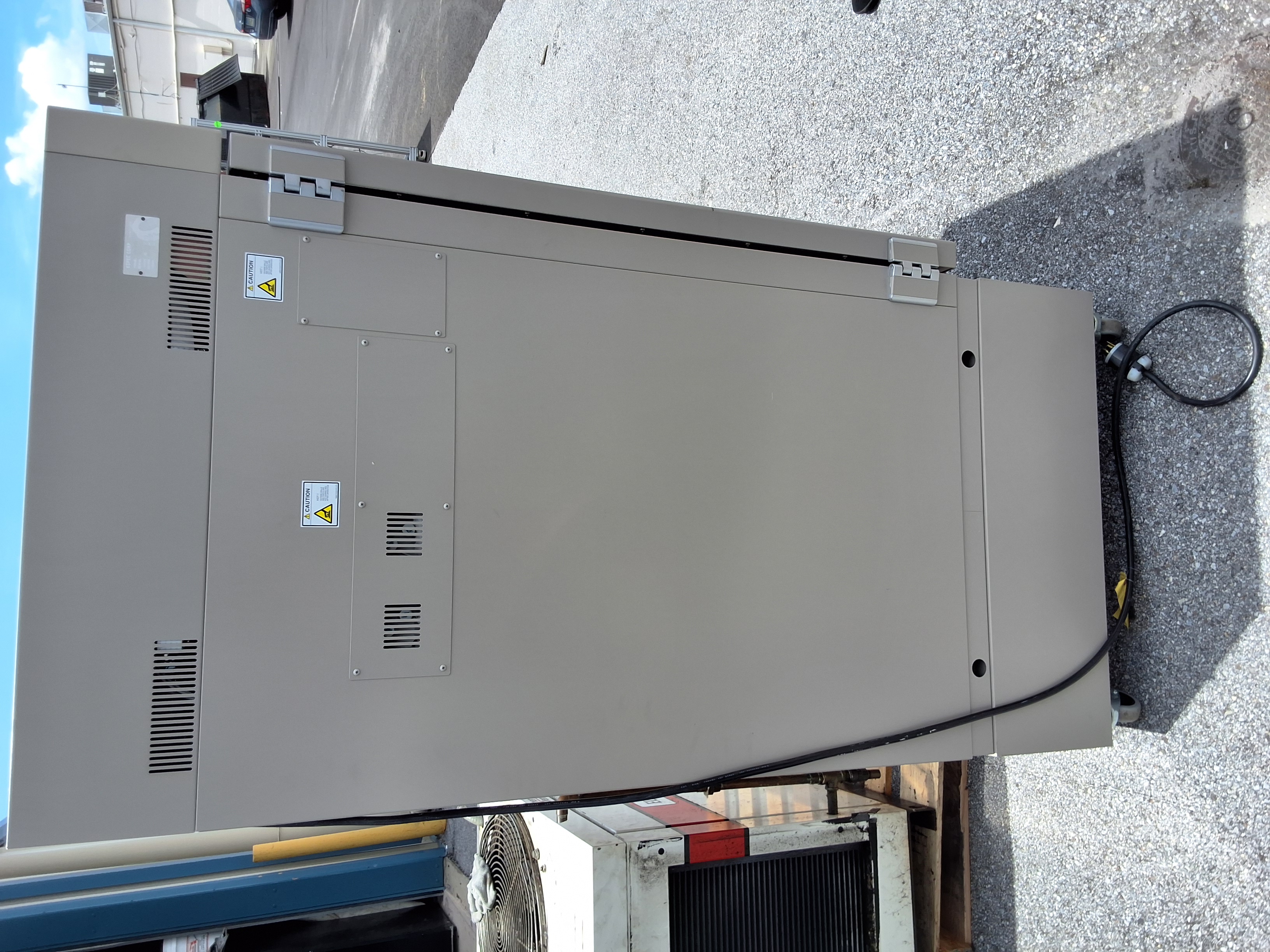 Used ESPEC CORP. PV-222 VERTICAL INDUSTRIAL OVEN 230VAC 1-PHASE 50/60Hz