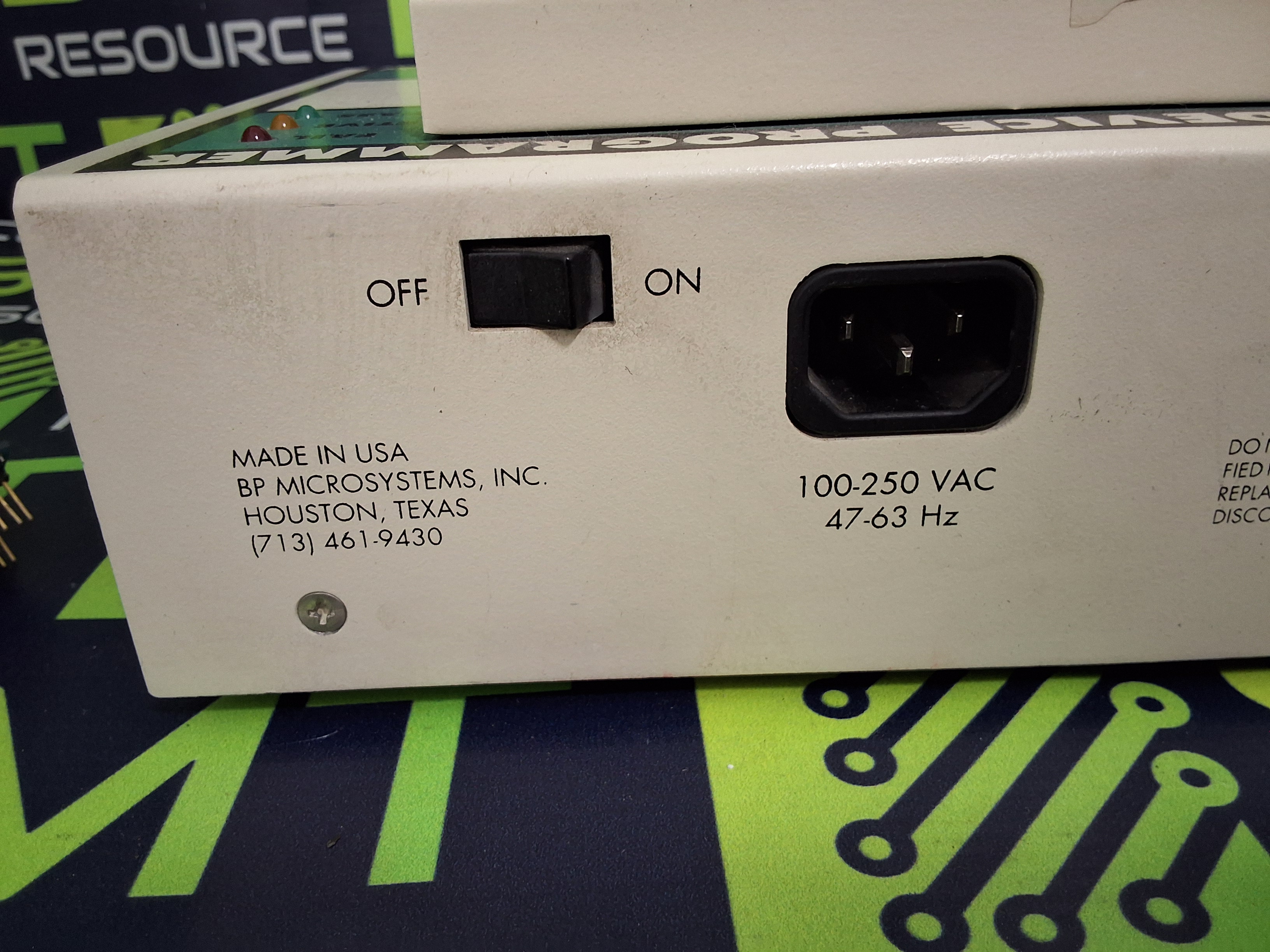 Used BP MICROSYSTEMS BP-1200 UNIVERSAL DEVICE PROGRAMMER WITH SM44P SOCKET MODULE AND CABLES