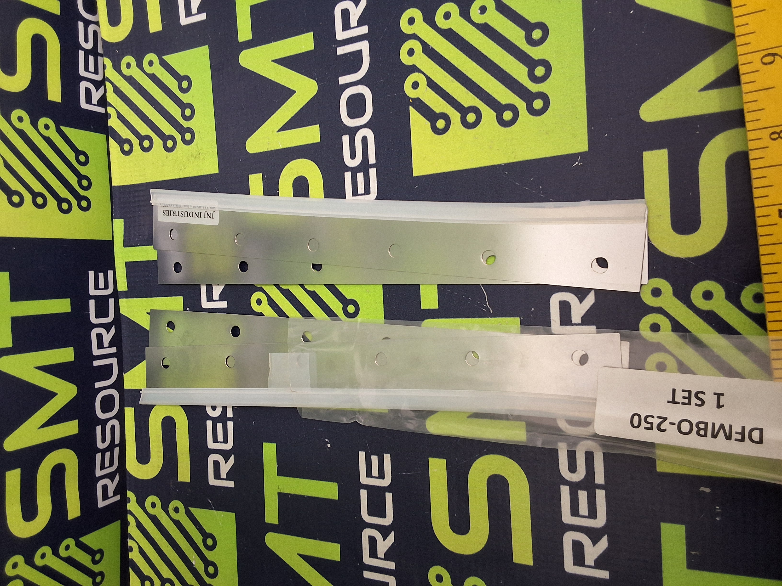 DEK JNJ INDUSTRIES DFMBO-250 METAL SCREW-MOUNT SQUEEGEE BLADE SET 250mm - BRAND NEW