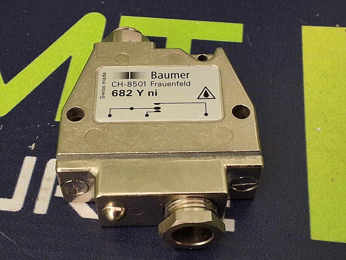 Used BAUMER 682 Y ni MICRO SWITCH / LIMIT SWITCH 682YNI