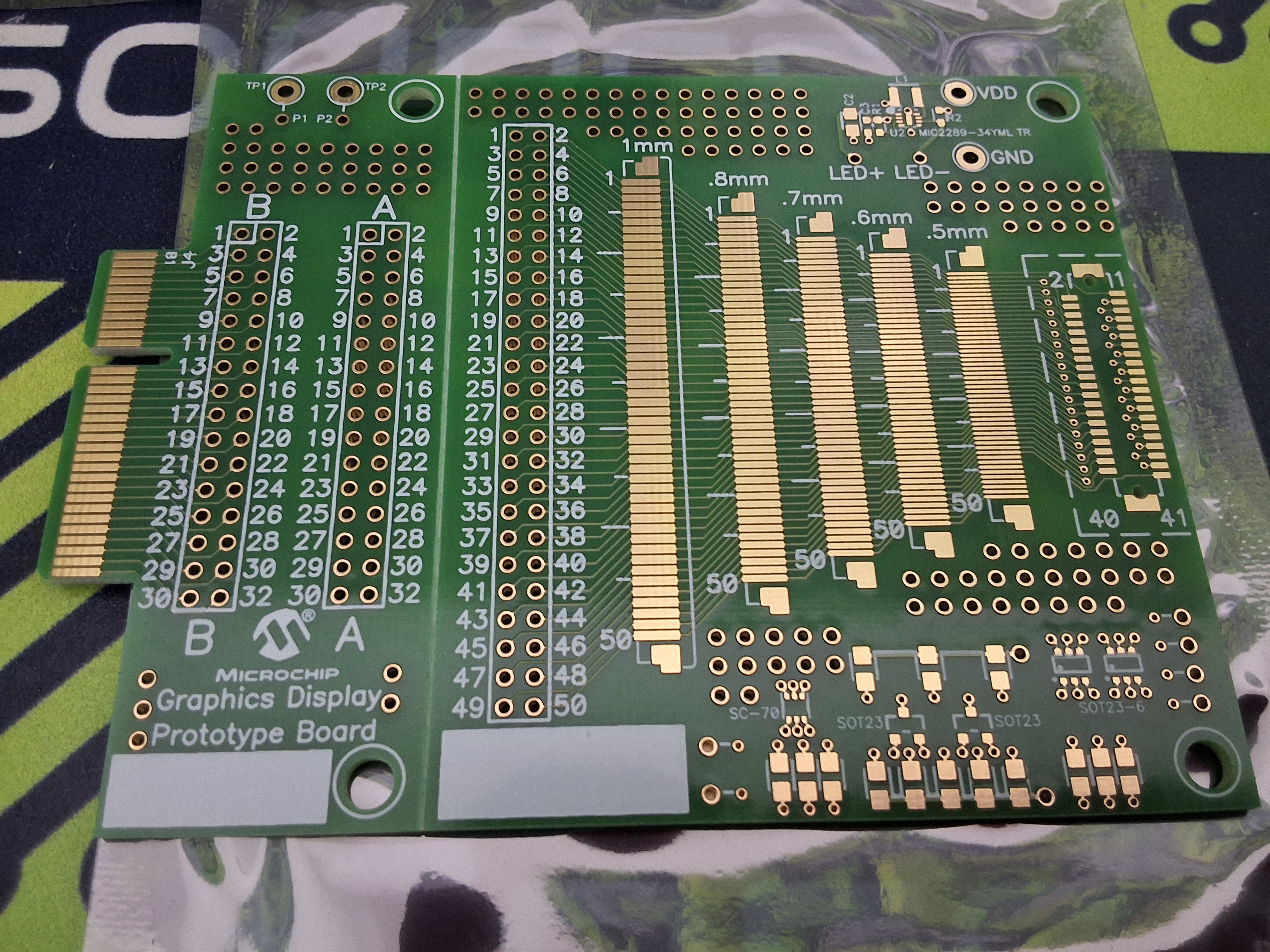 MICROCHIP 02-02185-R1 / BUR123522080 / 05-60308 GRAPHICS DISPLAY PROTOTYPE BOARD - BRAND NEW