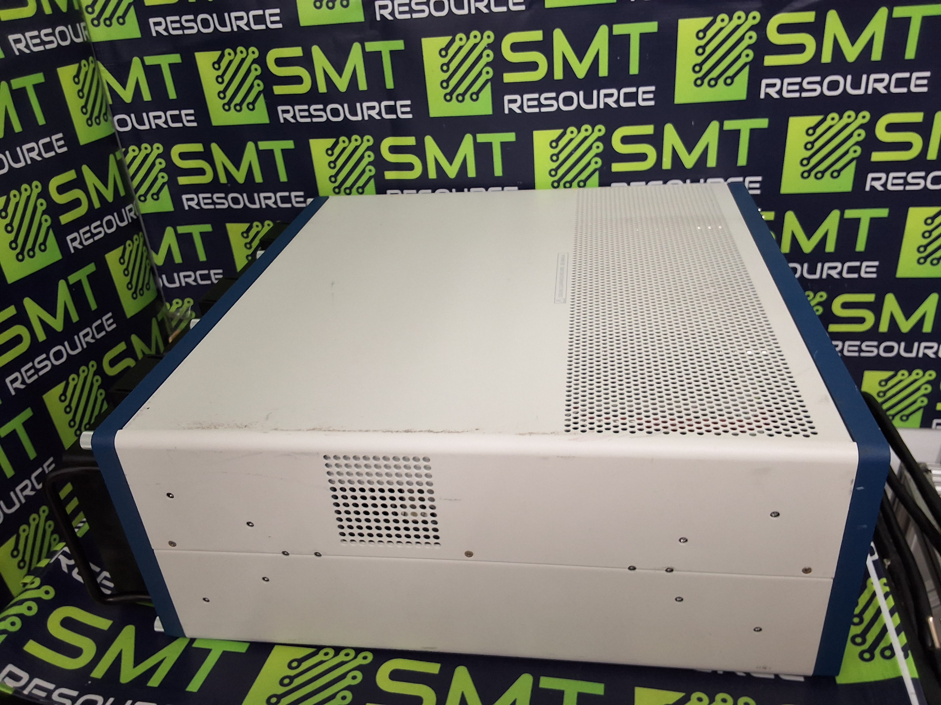 Used NATIONAL INSTRUMENTS PXIe-1085 / 153869K-01L 18-SLOT EXPRESS CHASSIS