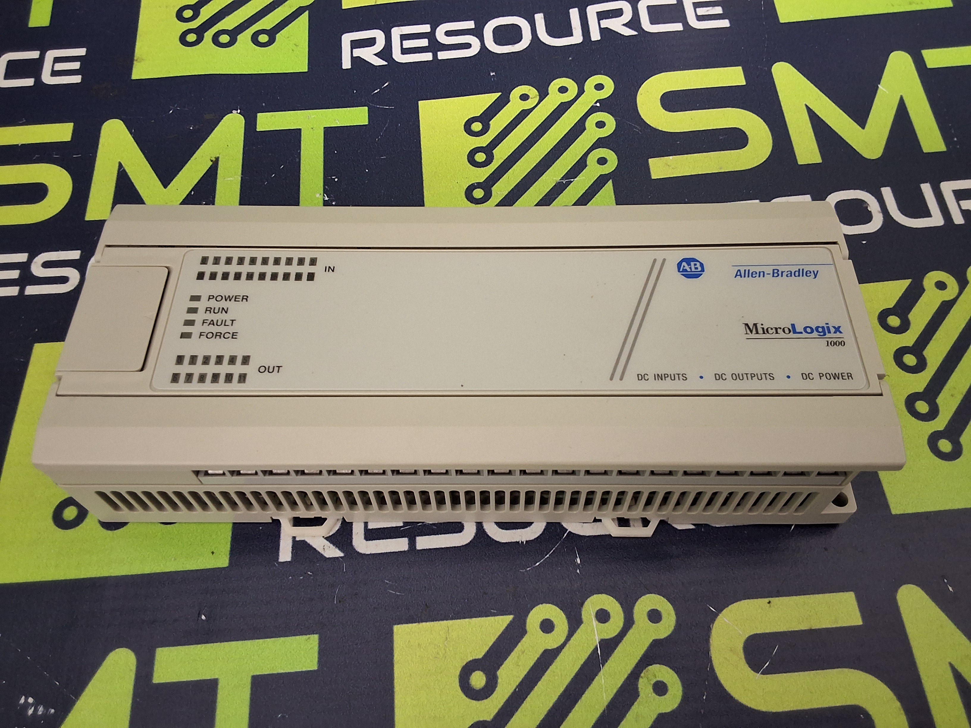 Used ALLEN-BRADLEY 1761-L32BBB MICROLOGIX 1000 PLC CONTROLLER