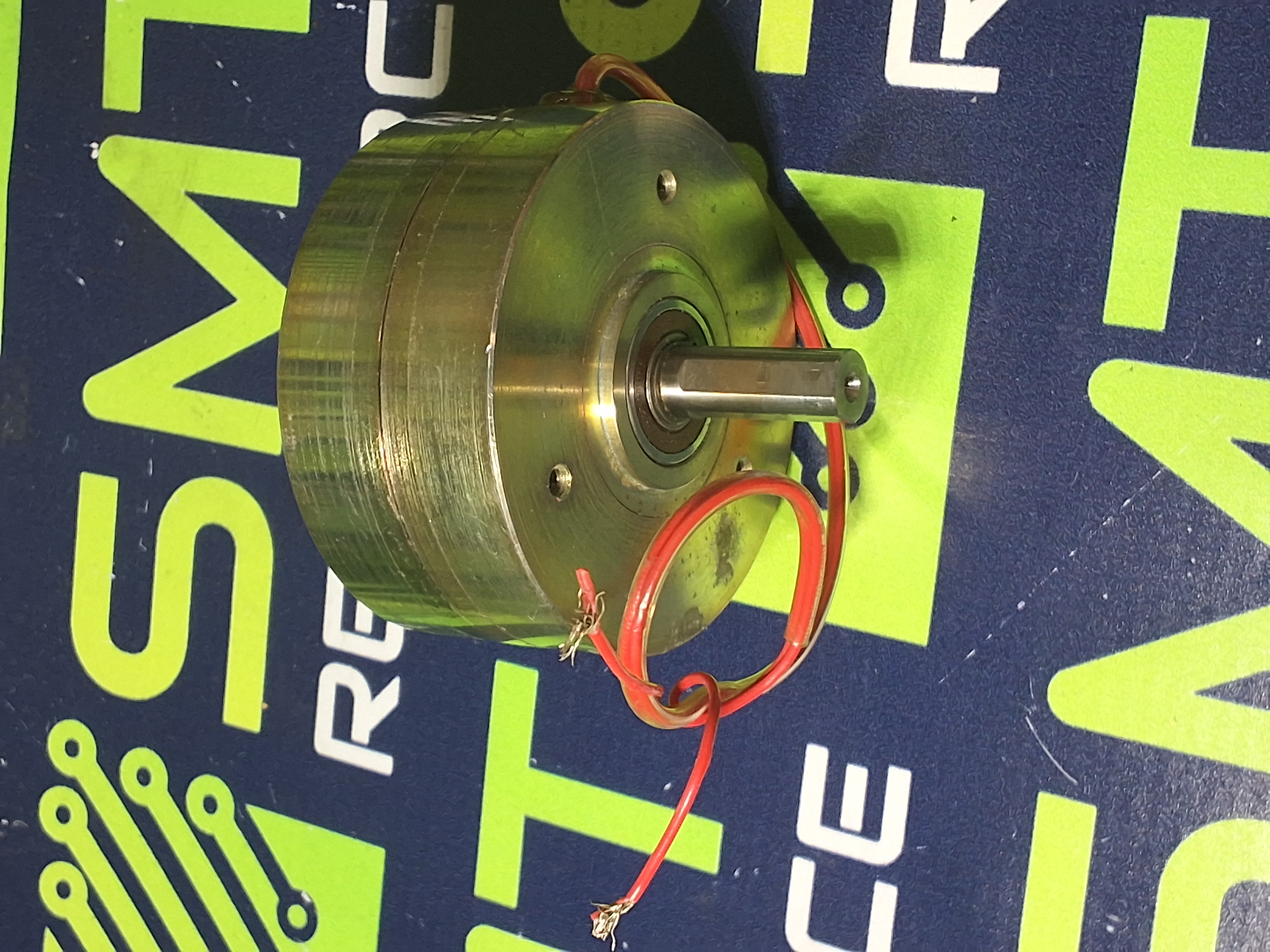 Used PLACID INDUSTRIES B15-24-2 MAGNETIC PARTICLE BRAKE DOUBLE-SIDED SHAFT 24VDC COIL