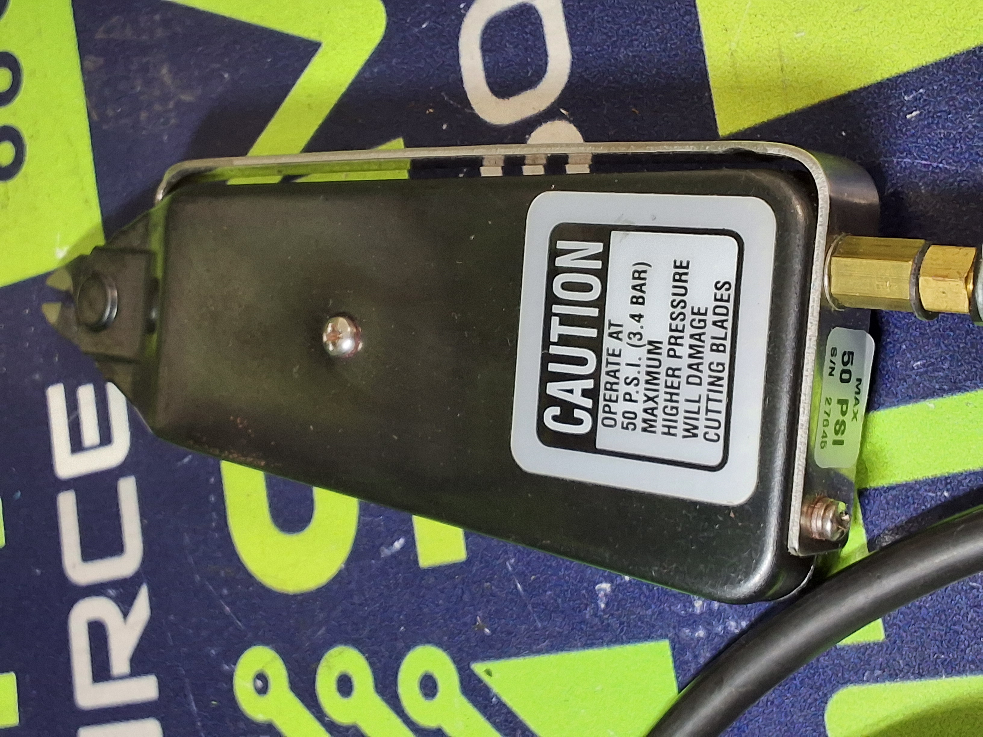 Used XURON 590 MICRO PNEUMATIC CUTTER BLADES