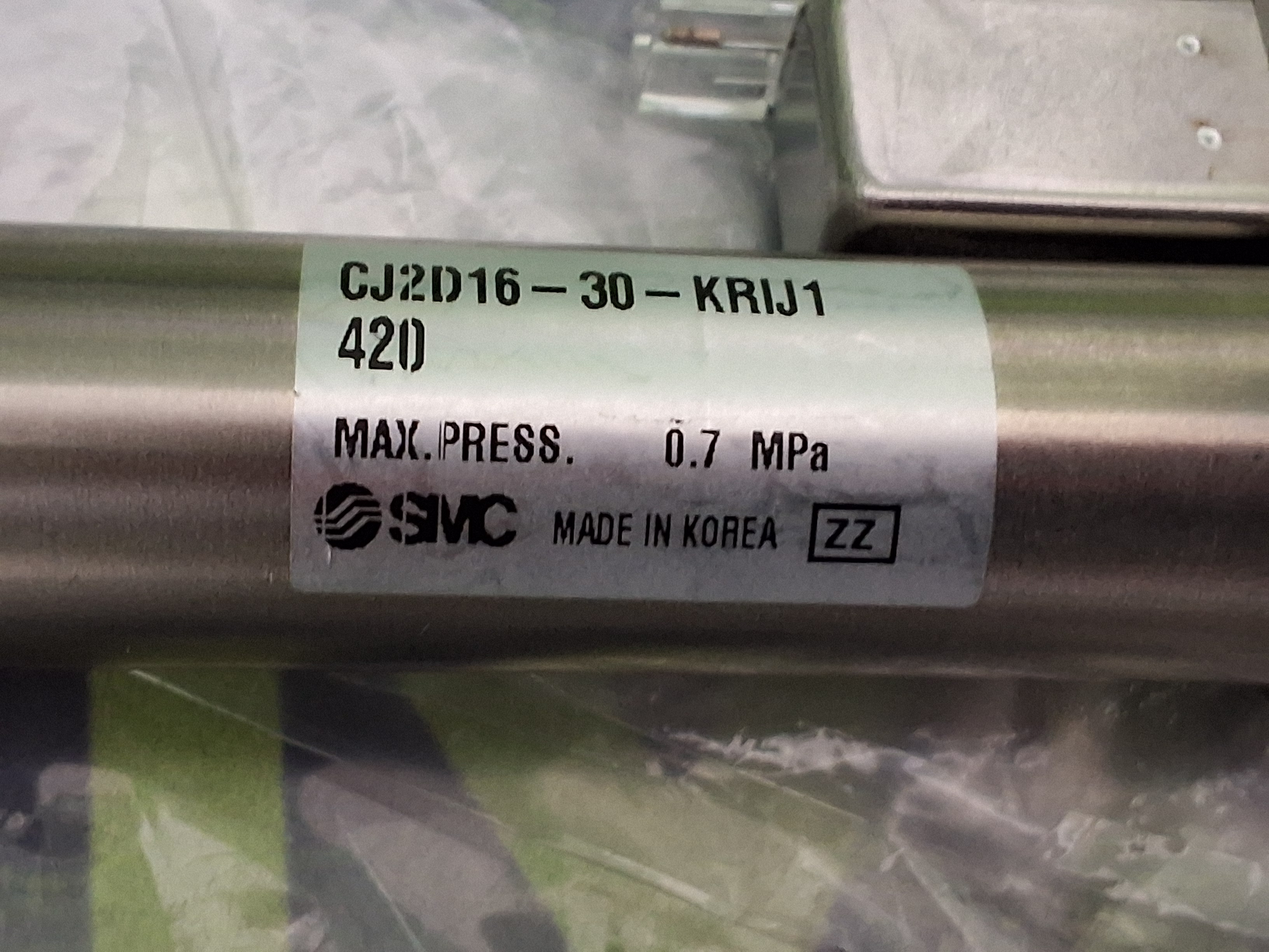 Used SMC CJ2D16-30-KRIJ1420 PNEUMATIC CYLINDER