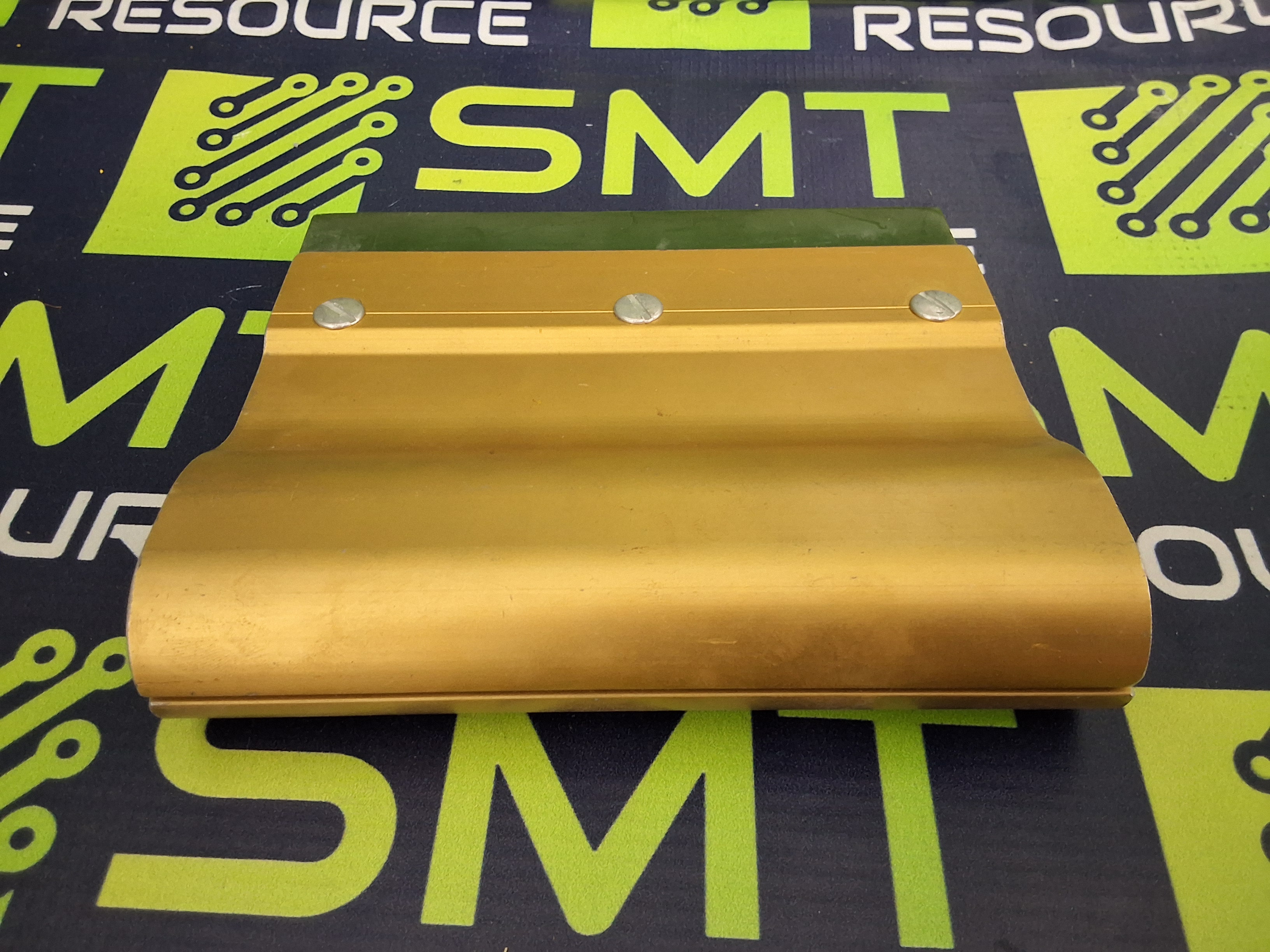 Used ALUMINUM HANDLE SCREEN PRINTING SQUEEGEE WITH GREEN SQUARE CUT BLADE