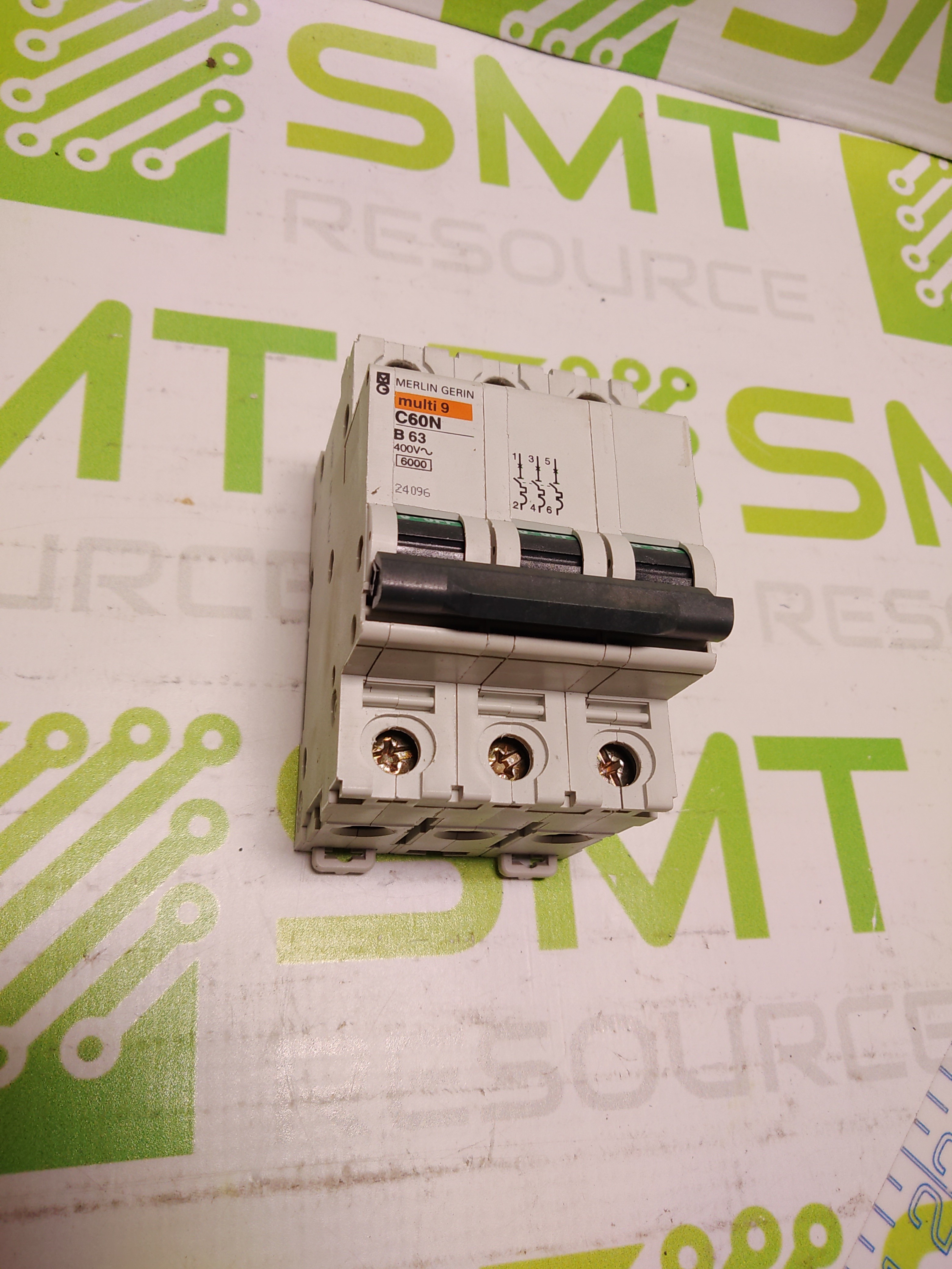 Used MERLIN GERIN MULTI 9 C60 B63 400V 3 POLE CIRCUIT BREAKER 